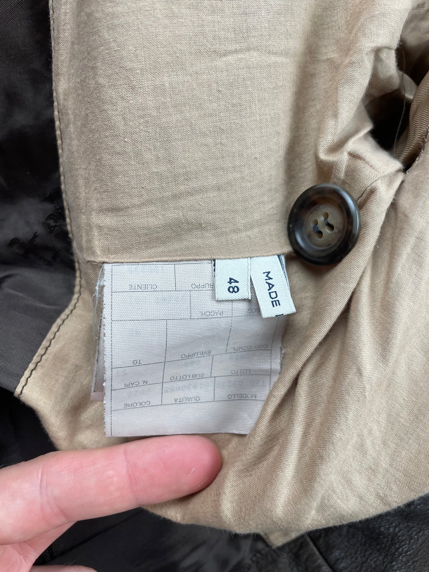 1990's Giorgio Armani leather jacket - size 48