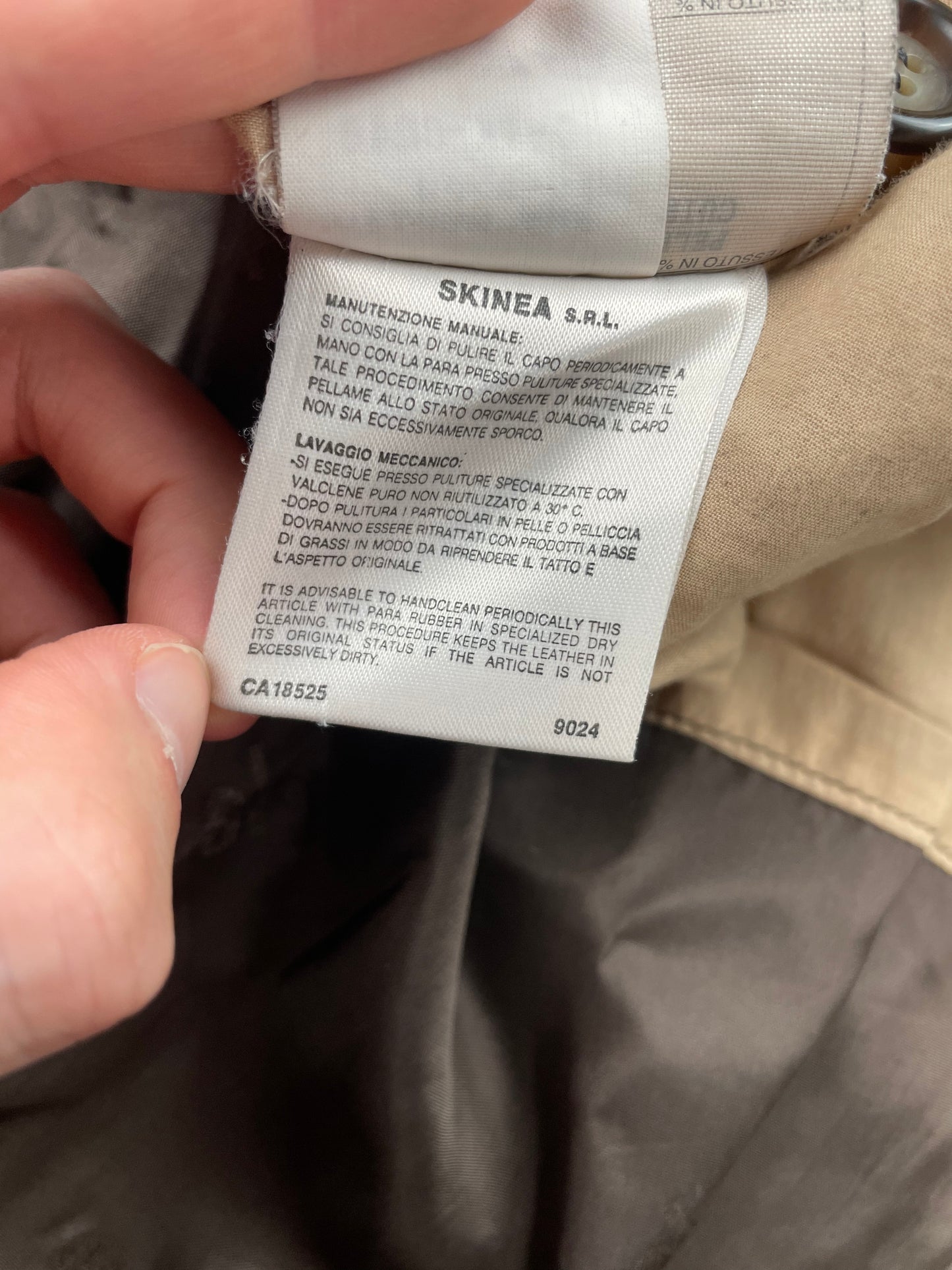 1990's Giorgio Armani leather jacket - size 48