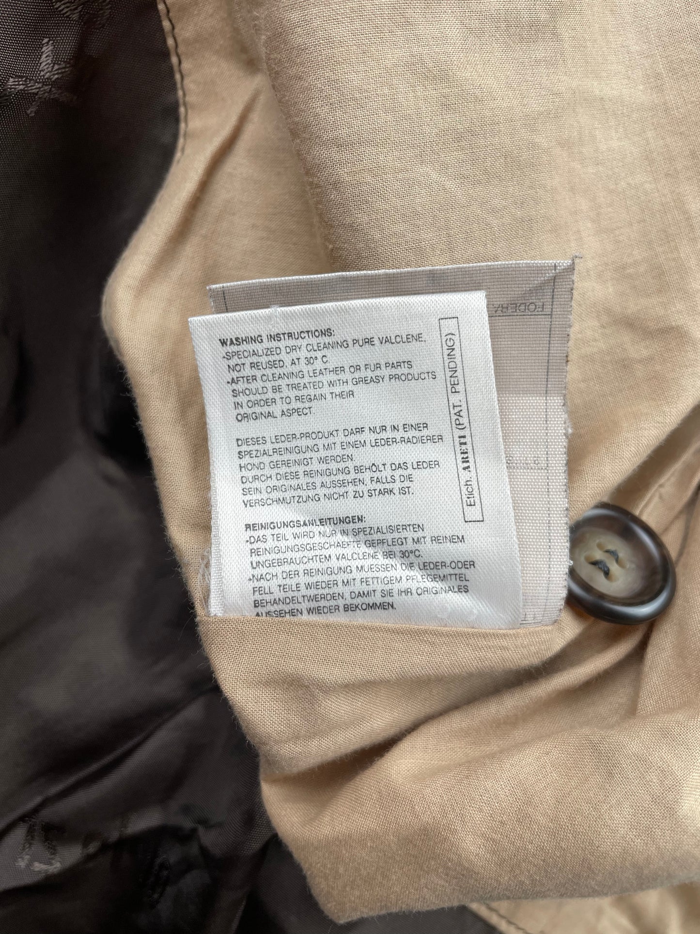 1990's Giorgio Armani leather jacket - size 48