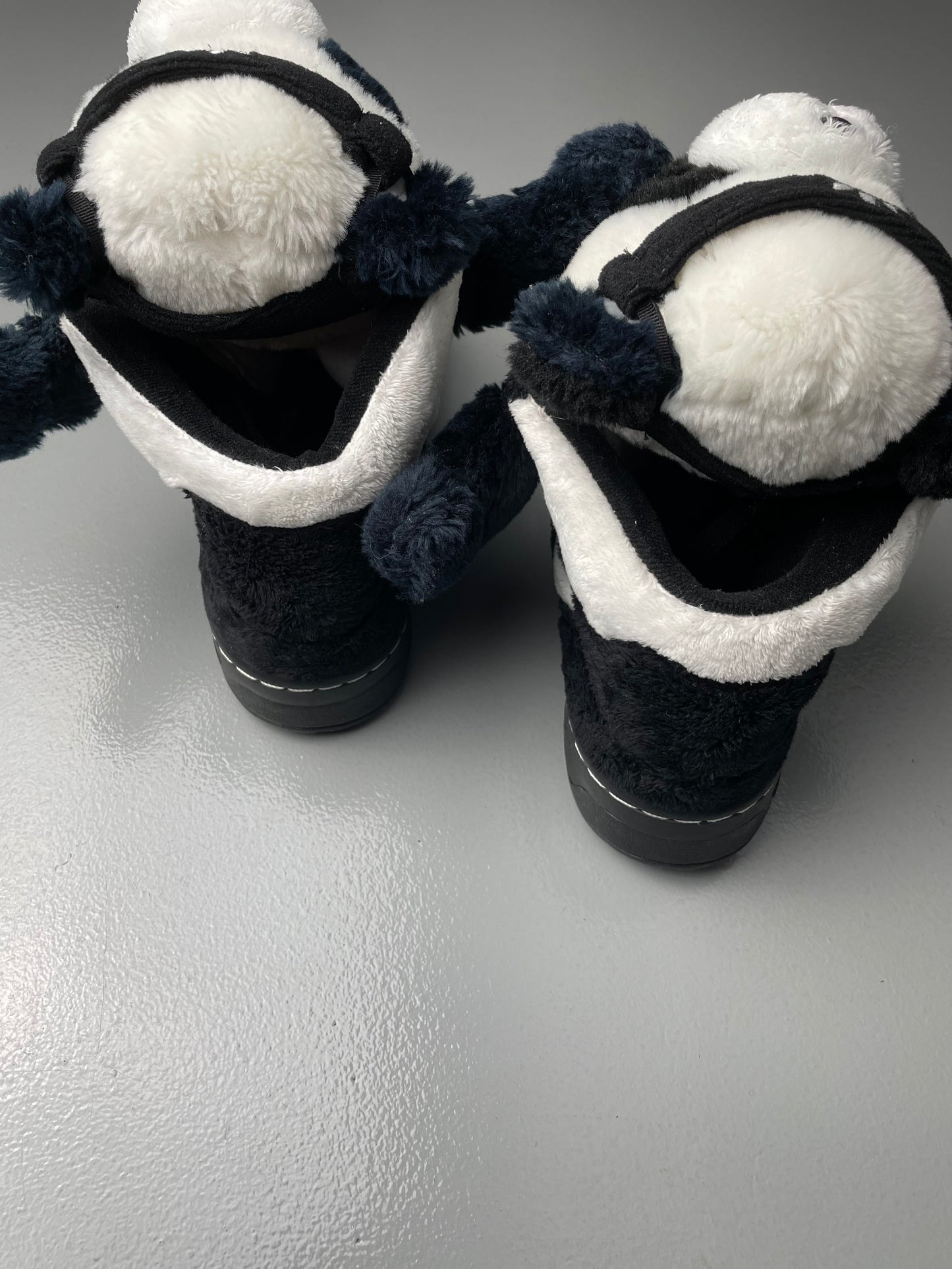 adidas Originals by Jeremy Scott A/W 2011 JS Panda Bear - size 42 2/3