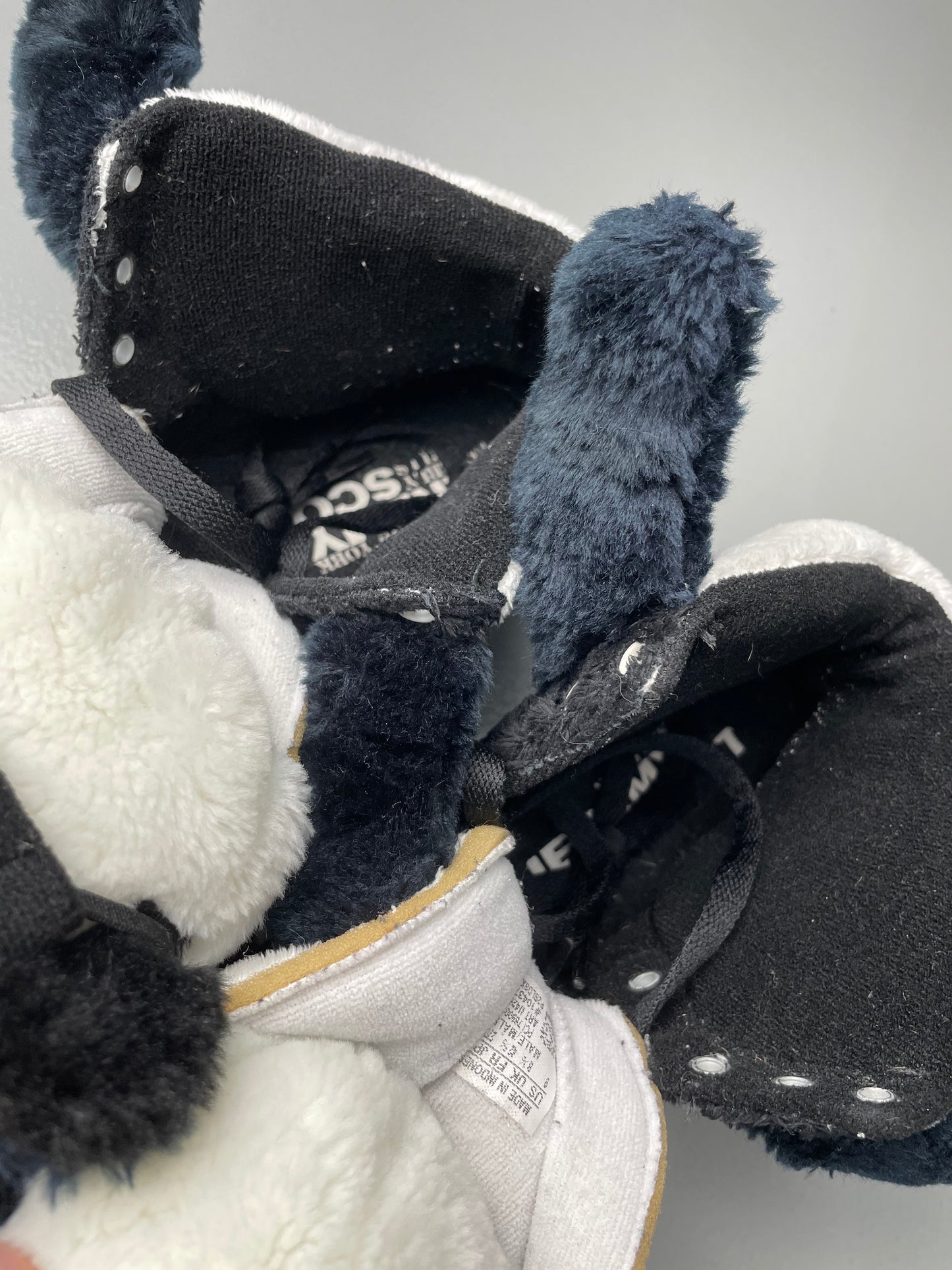 adidas Originals by Jeremy Scott A/W 2011 JS Panda Bear - size 42 2/3