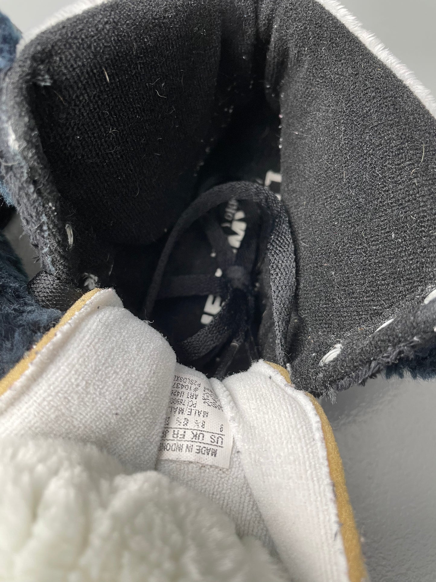 adidas Originals by Jeremy Scott A/W 2011 JS Panda Bear - size 42 2/3