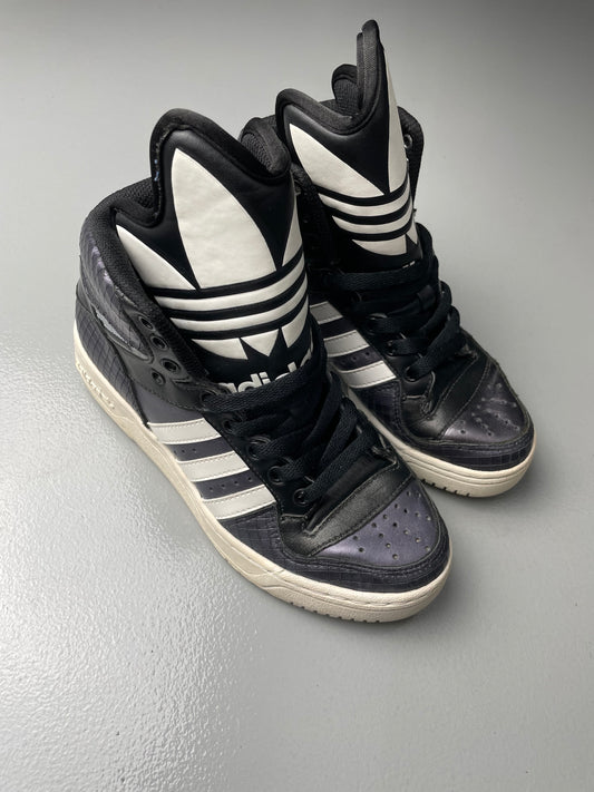 adidas Originals 2011 Metro Attitude Logo - size 36