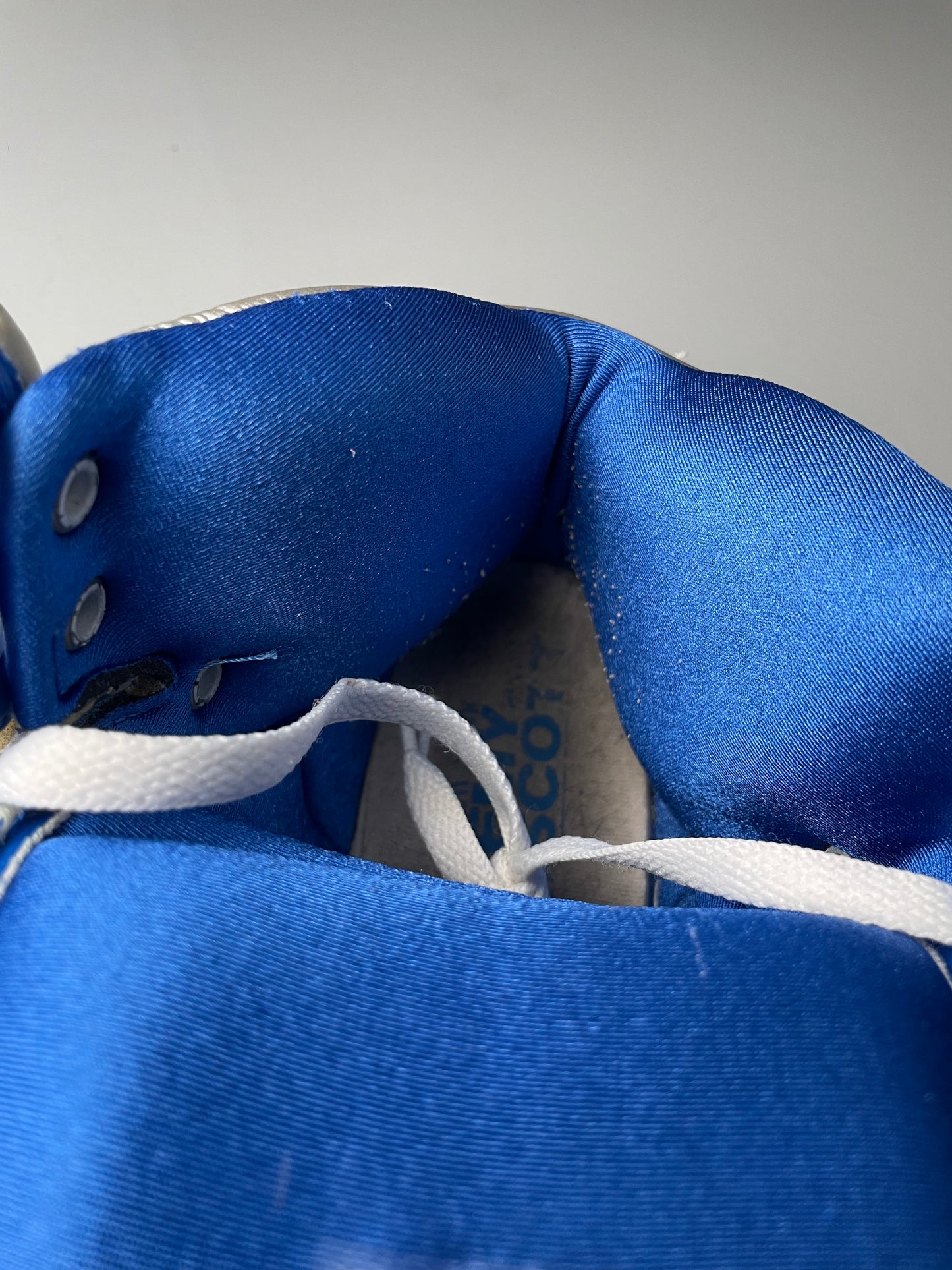 adidas Originals by Jeremy Scott A/W 2010 JS License Plate New York - size 42 2/3