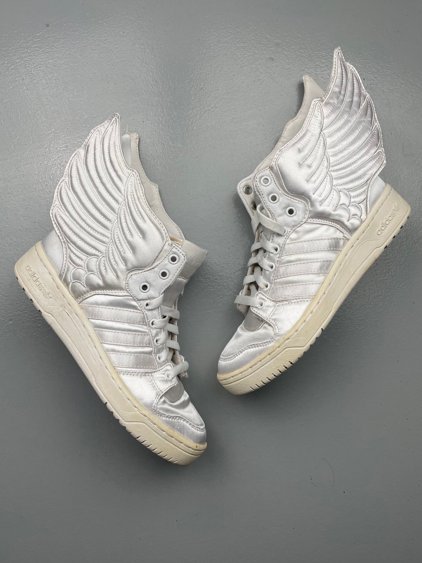 adidas X Jeremy Scott X 2NE1 - A/W 2011 - JS Wings 2.0 "Satin" - size 36 2/3