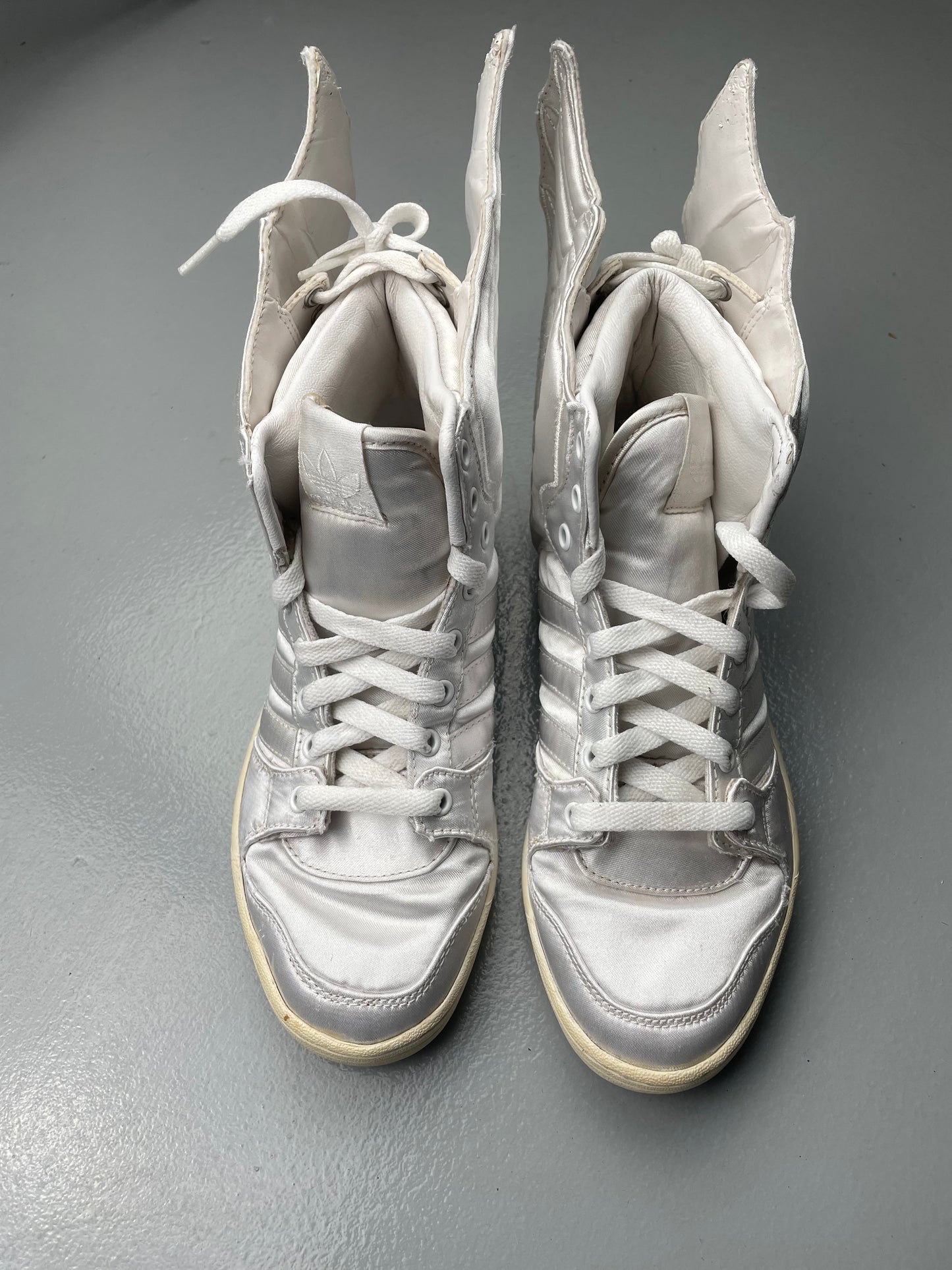 adidas X Jeremy Scott X 2NE1 - A/W 2011 - JS Wings 2.0 "Satin" - size 36 2/3