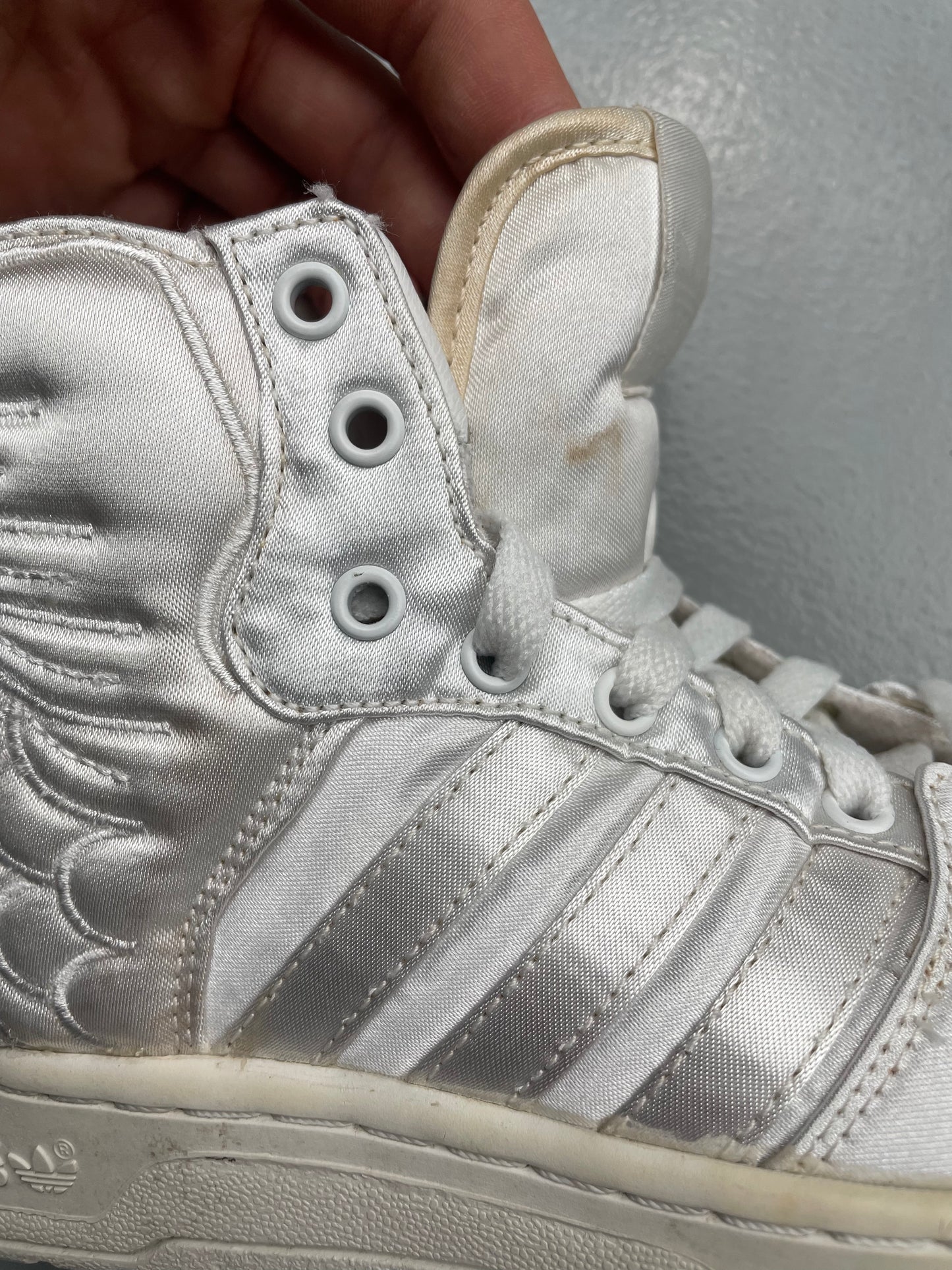 adidas X Jeremy Scott X 2NE1 - A/W 2011 - JS Wings 2.0 "Satin" - size 36 2/3