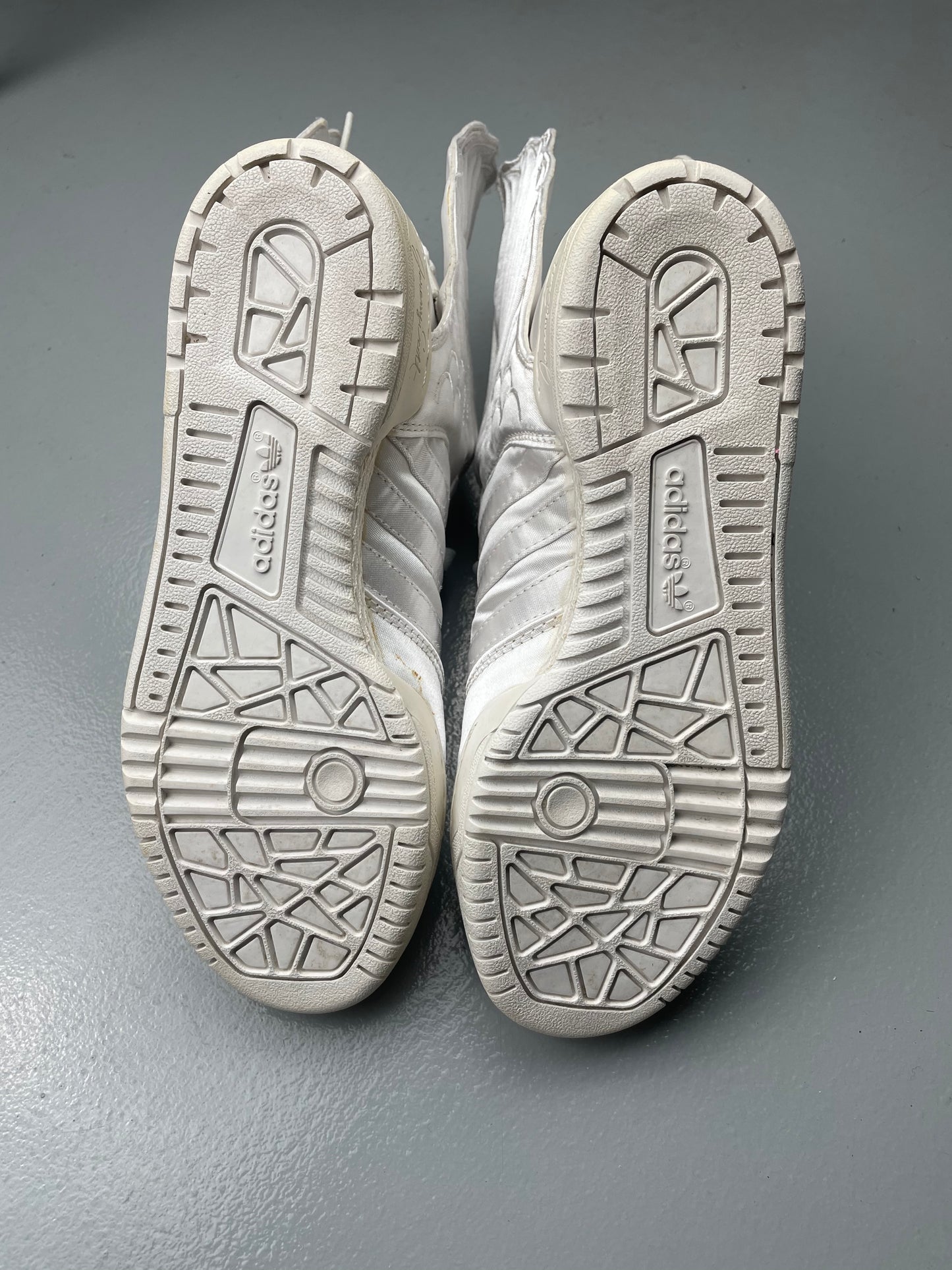 adidas X Jeremy Scott X 2NE1 - A/W 2011 - JS Wings 2.0 "Satin" - size 36 2/3