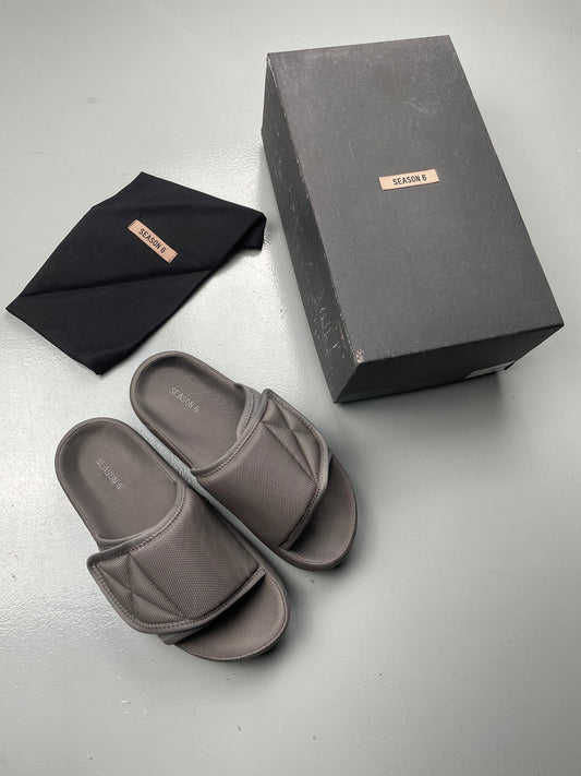 YEEZY Season 6 Graphite Nylon Slipper - size 42