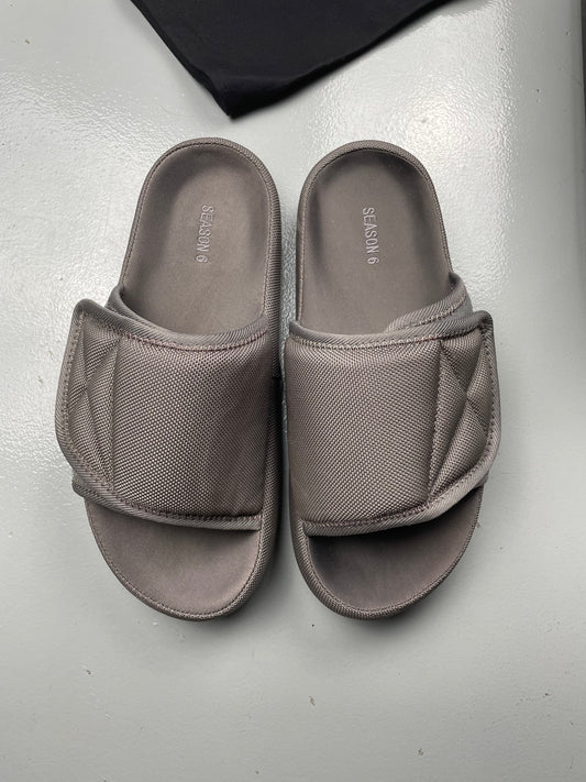 YEEZY Season 6 Graphite Nylon Slipper - size 42
