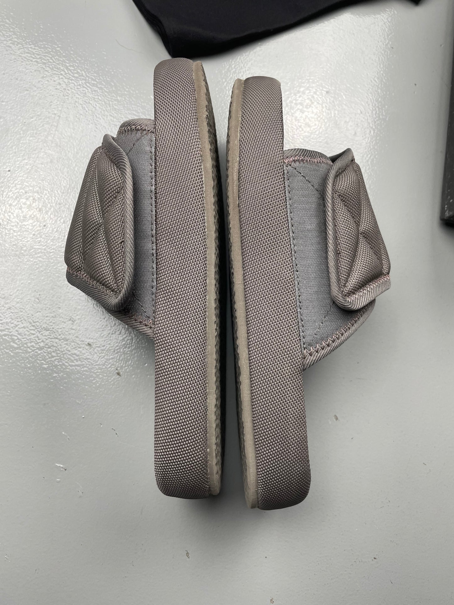 YEEZY Season 6 Graphite Nylon Slipper - size 42