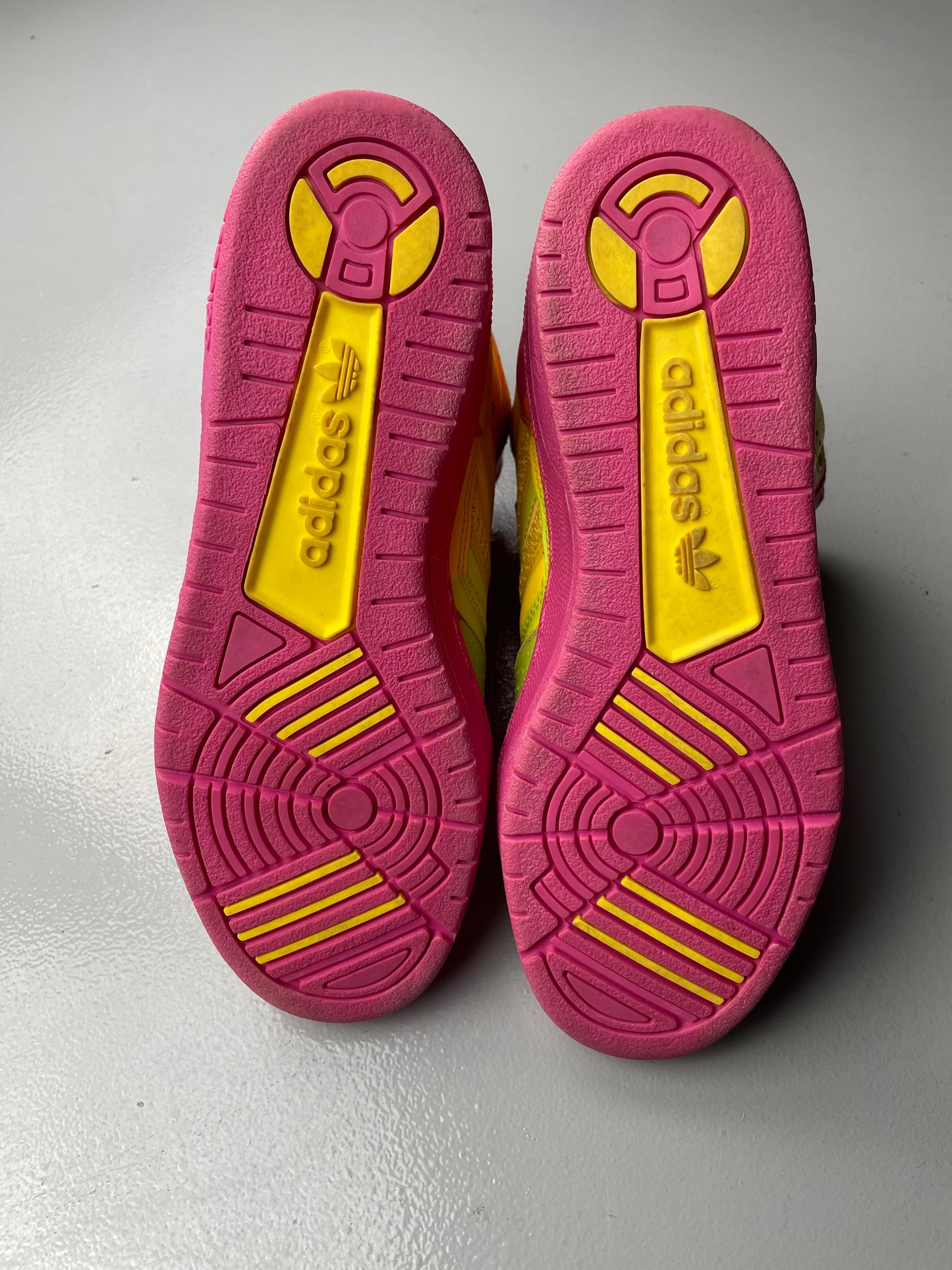 adidas Originals by Jeremy Scott A/W 2013 JS Instinct Hi Neon Camo - size 38