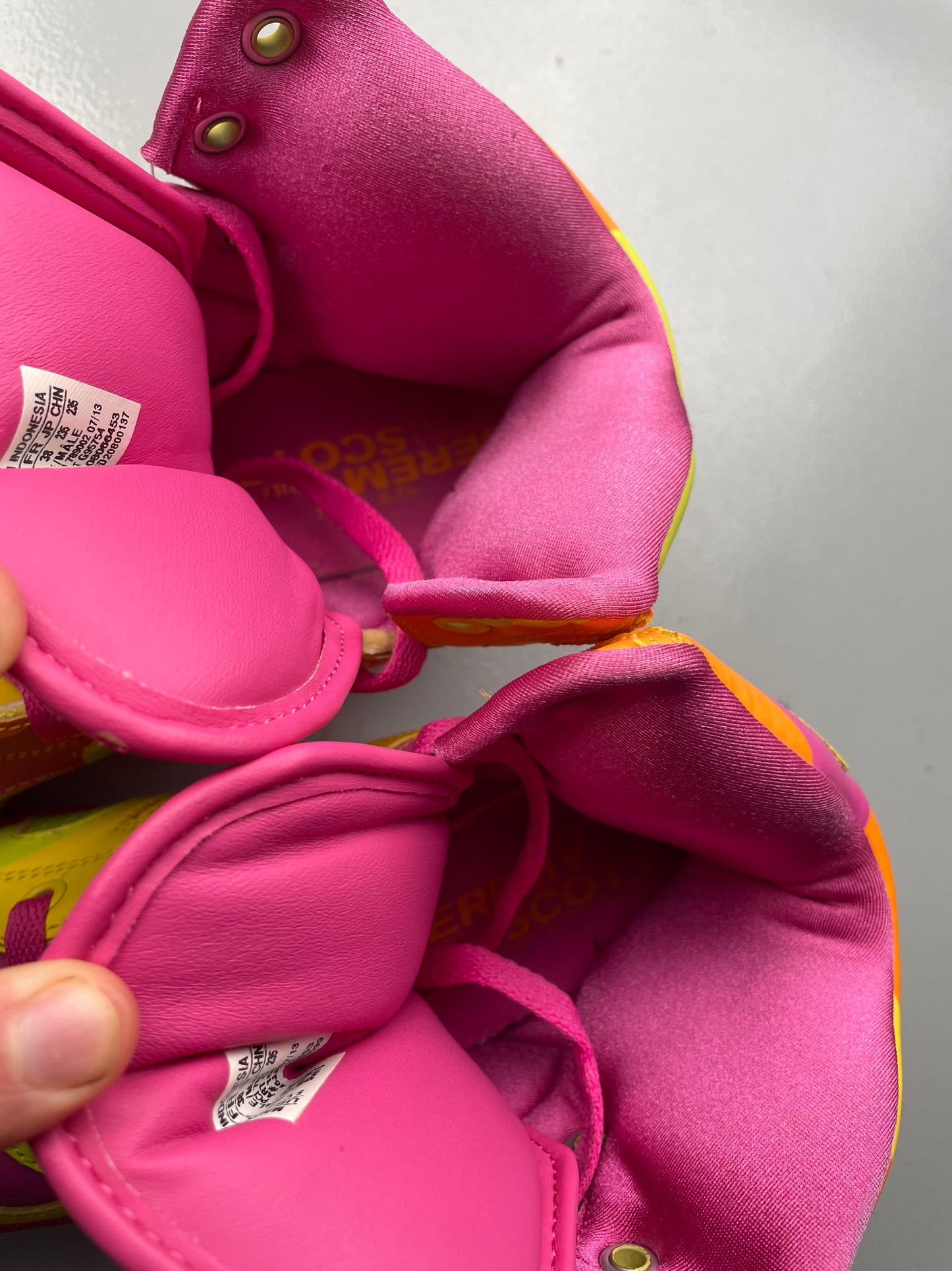 adidas Originals by Jeremy Scott A/W 2013 JS Instinct Hi Neon Camo - size 38