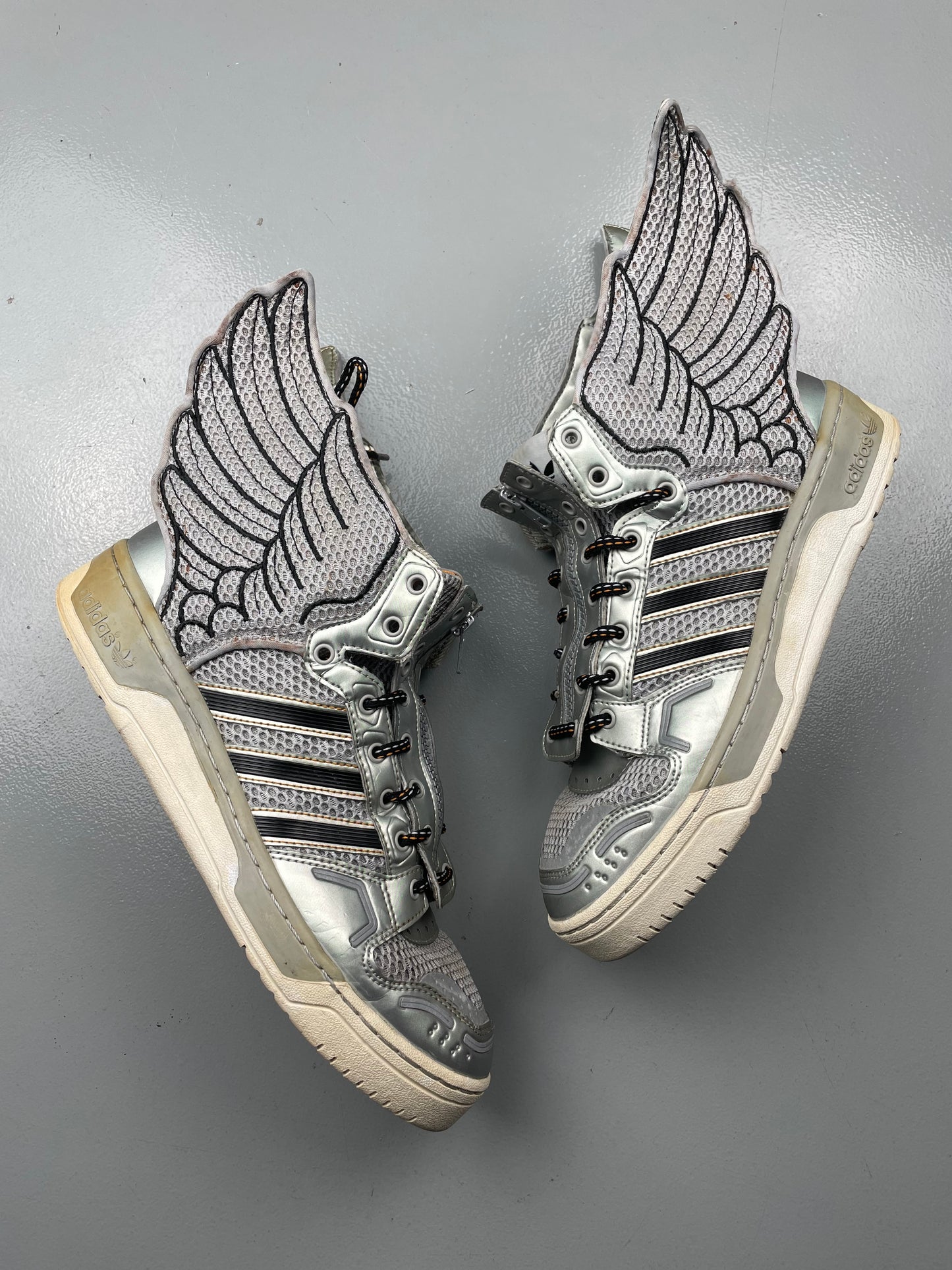 adidas Originals by Jeremy Scott A/W 2012 JS Wings 2.0 (Metallic Silver) - size 44