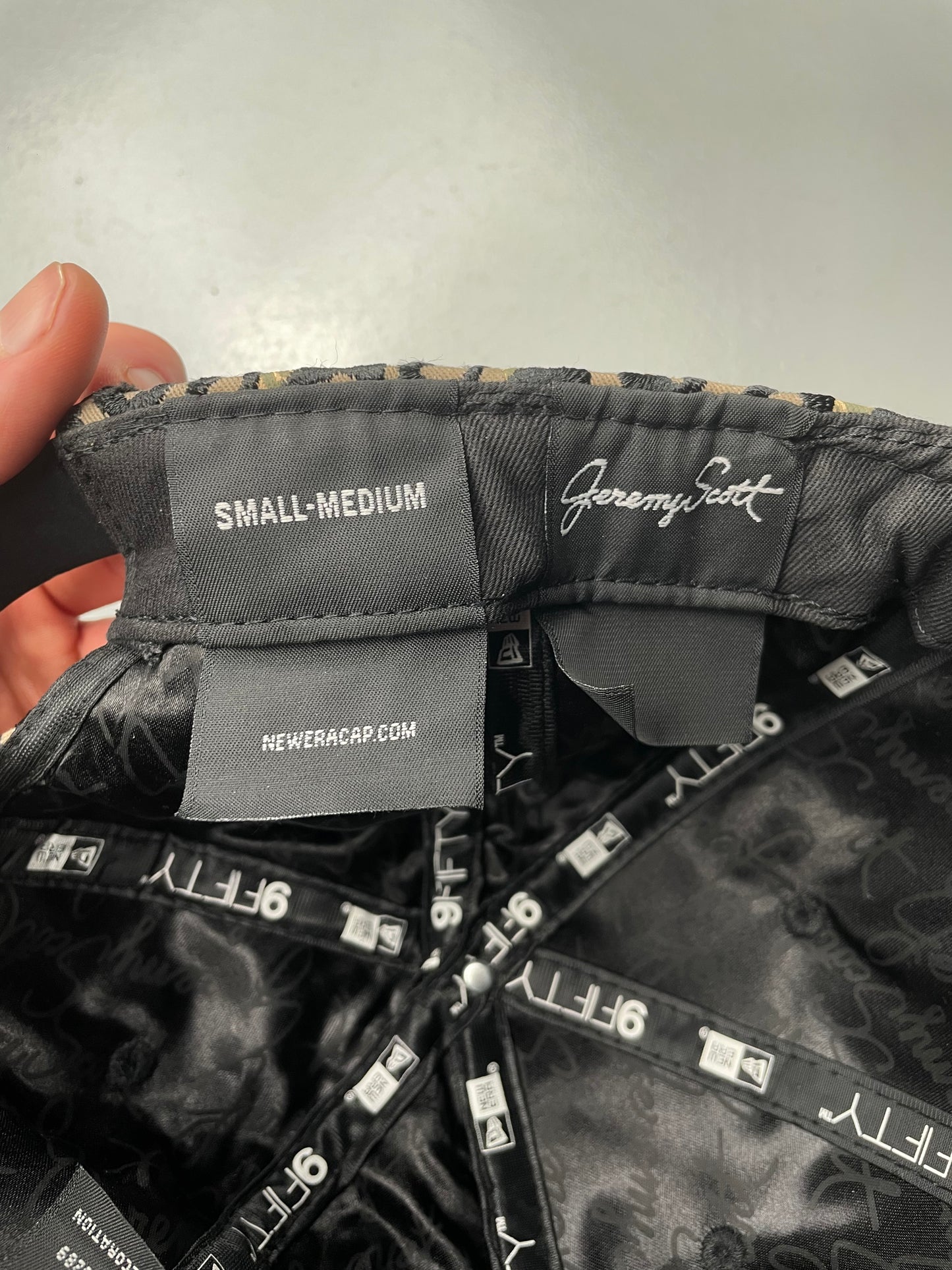 New Era X Jeremy Scott S/S 2013 leopard 9Fifty Cap - size S/M