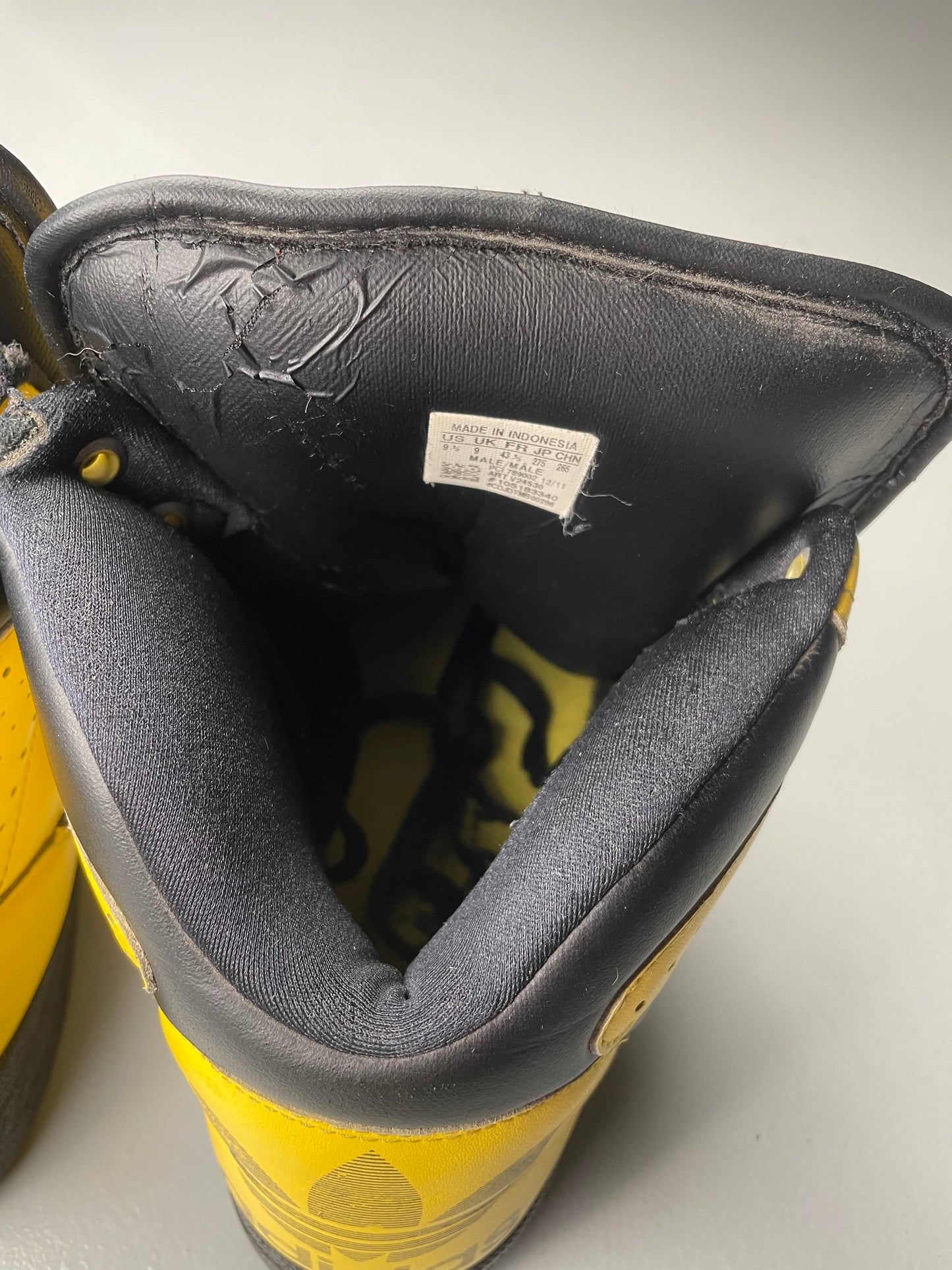 adidas Originals by Jeremy Scott S/S 2012 JS Instinct Hi (black/yellow) - size 43 1/3