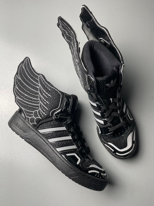 adidas Originals by Jeremy Scott 2015 JS Wings 2.0 Mesh (black) - size 42
