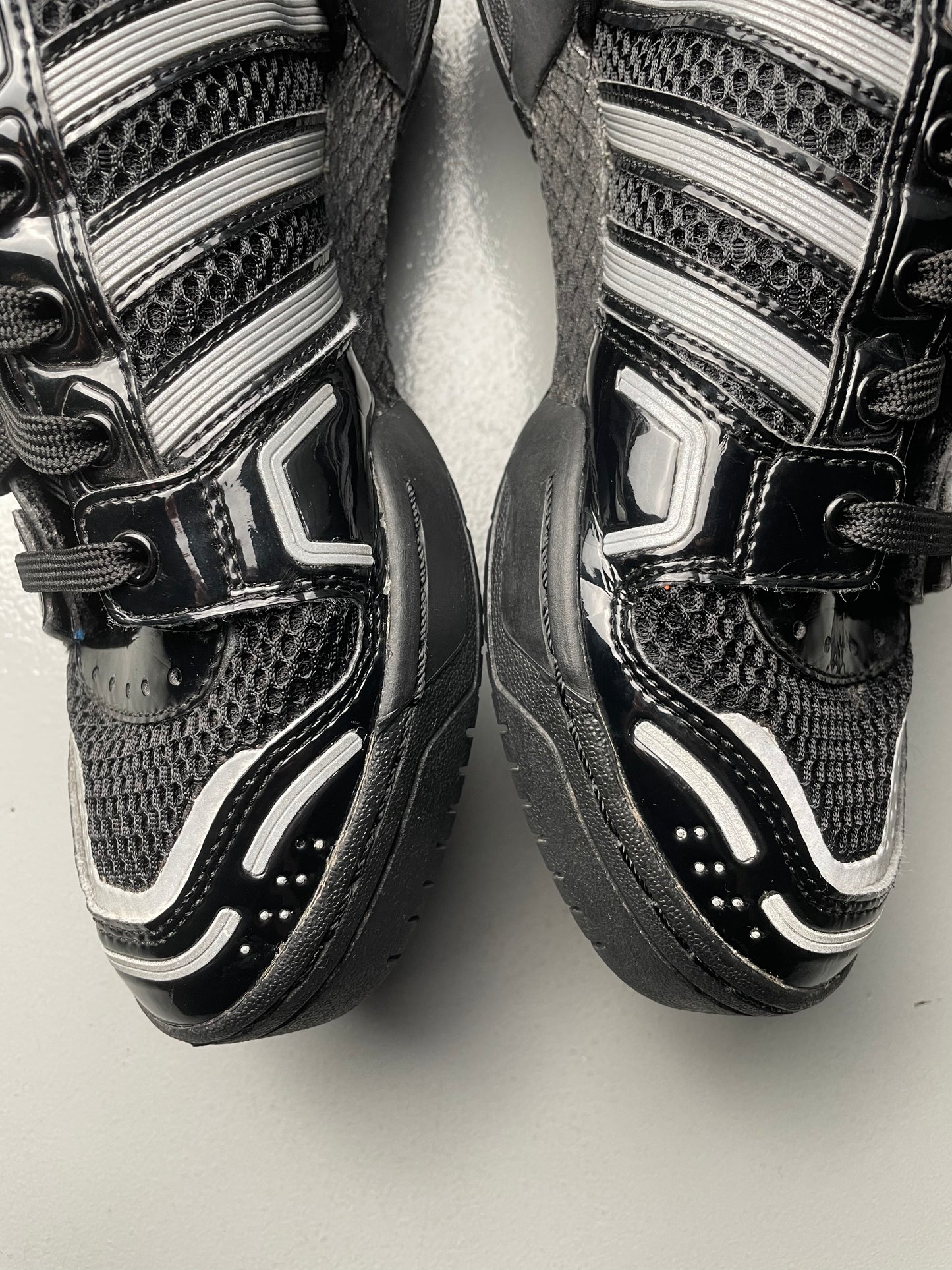 adidas Originals by Jeremy Scott 2015 JS Wings 2.0 Mesh (black) - size 42