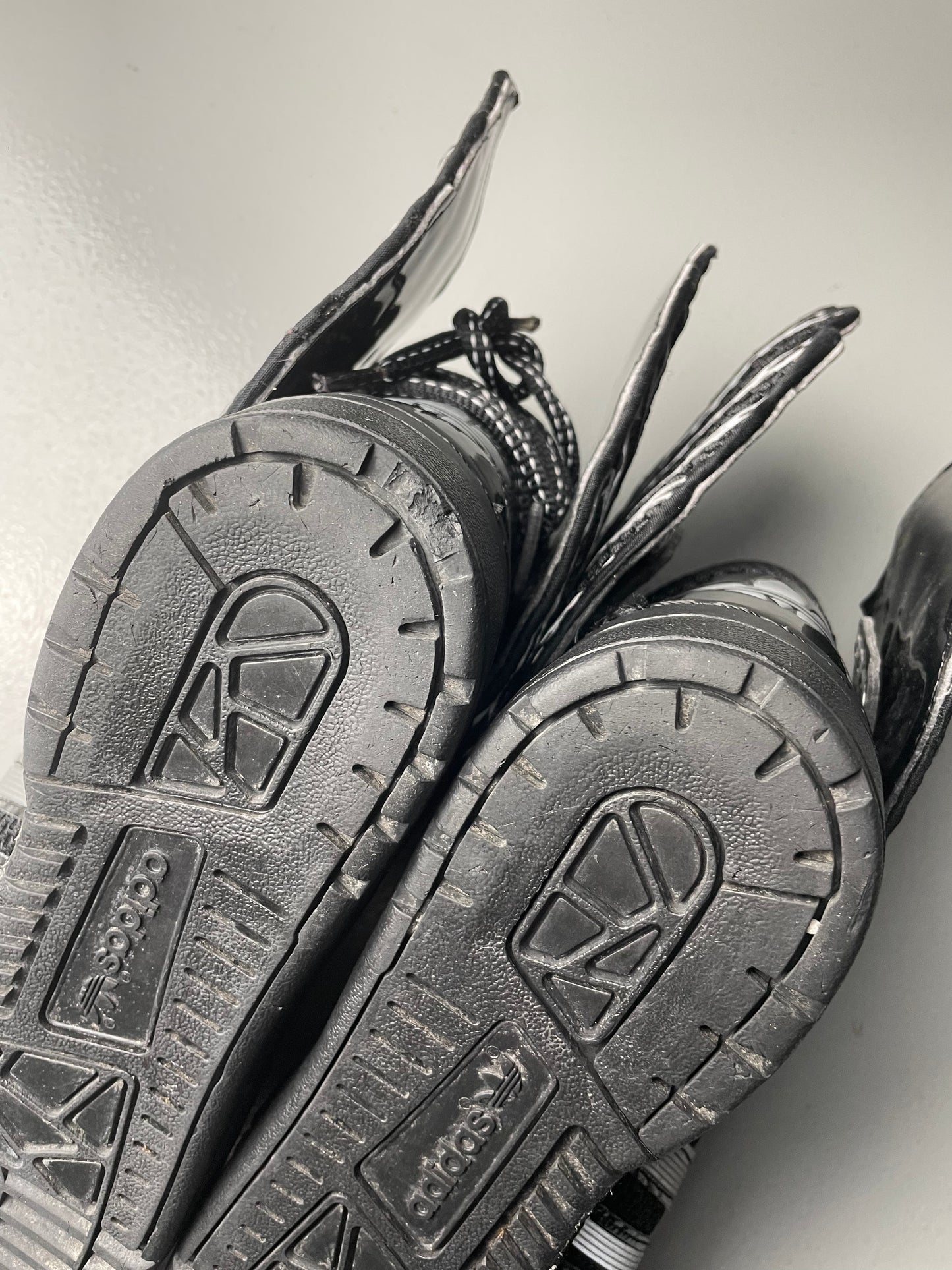 adidas Originals by Jeremy Scott 2015 JS Wings 2.0 Mesh (black) - size 42