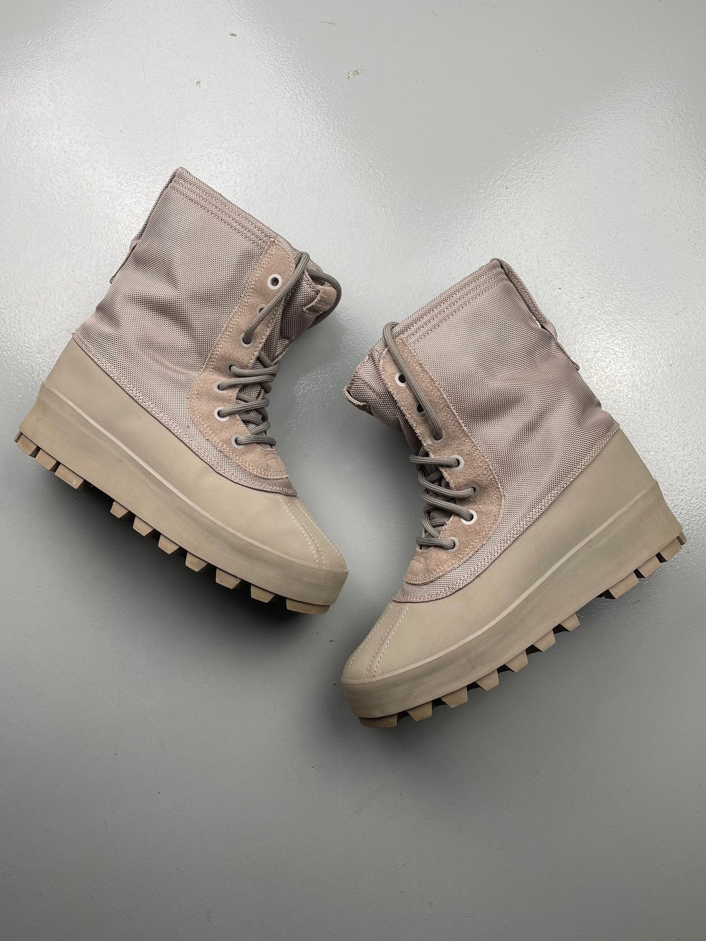 2015 adidas YEEZY Season 1 OG 950 boots (Moonrock) - size 41 1/3