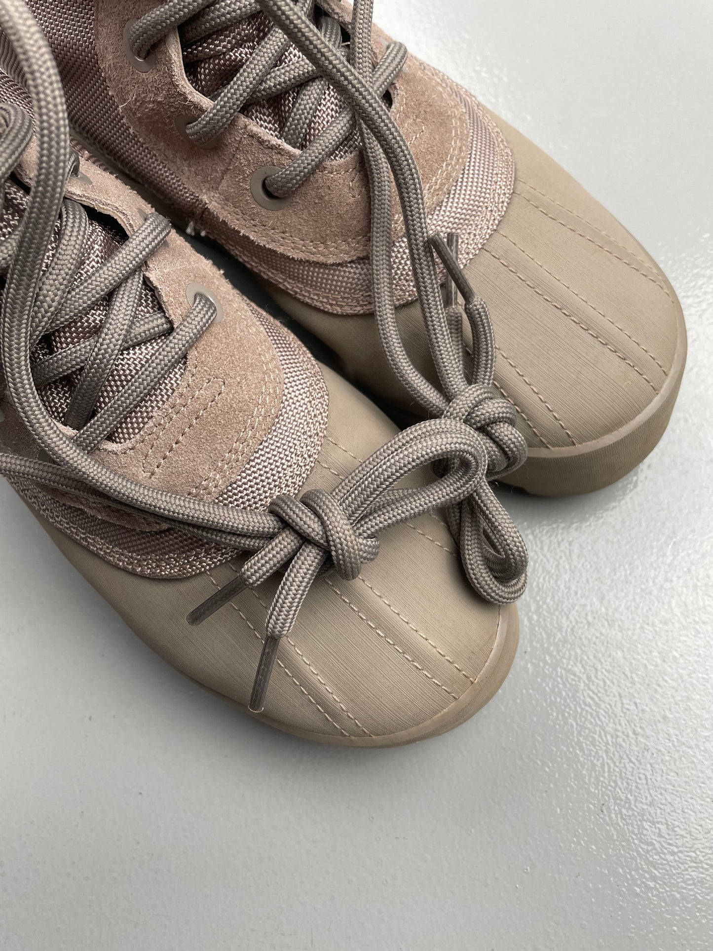 2015 adidas YEEZY Season 1 OG 950 boots (Moonrock) - size 41 1/3