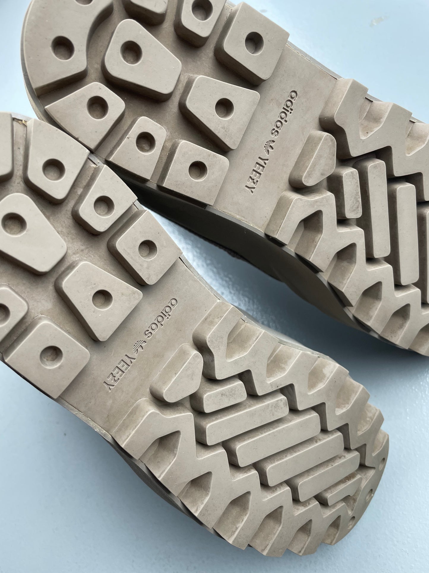 2015 adidas YEEZY Season 1 OG 950 boots (Moonrock) - size 41 1/3