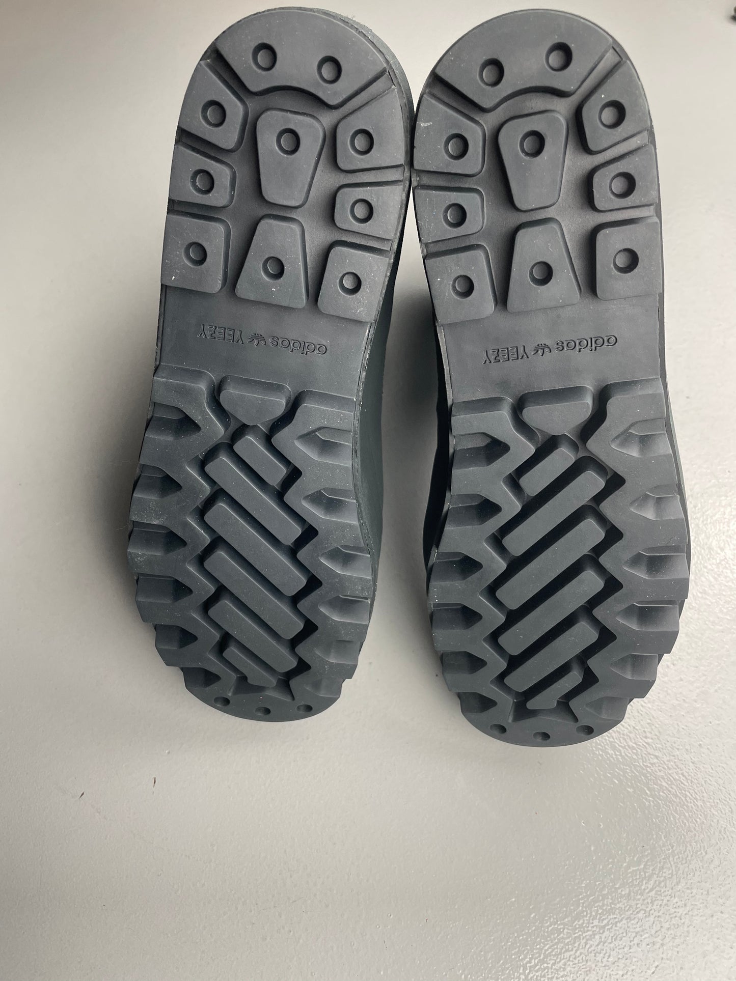 2015 adidas YEEZY Season 1 OG 950 boots (Pirate Black) - size 41 1/3