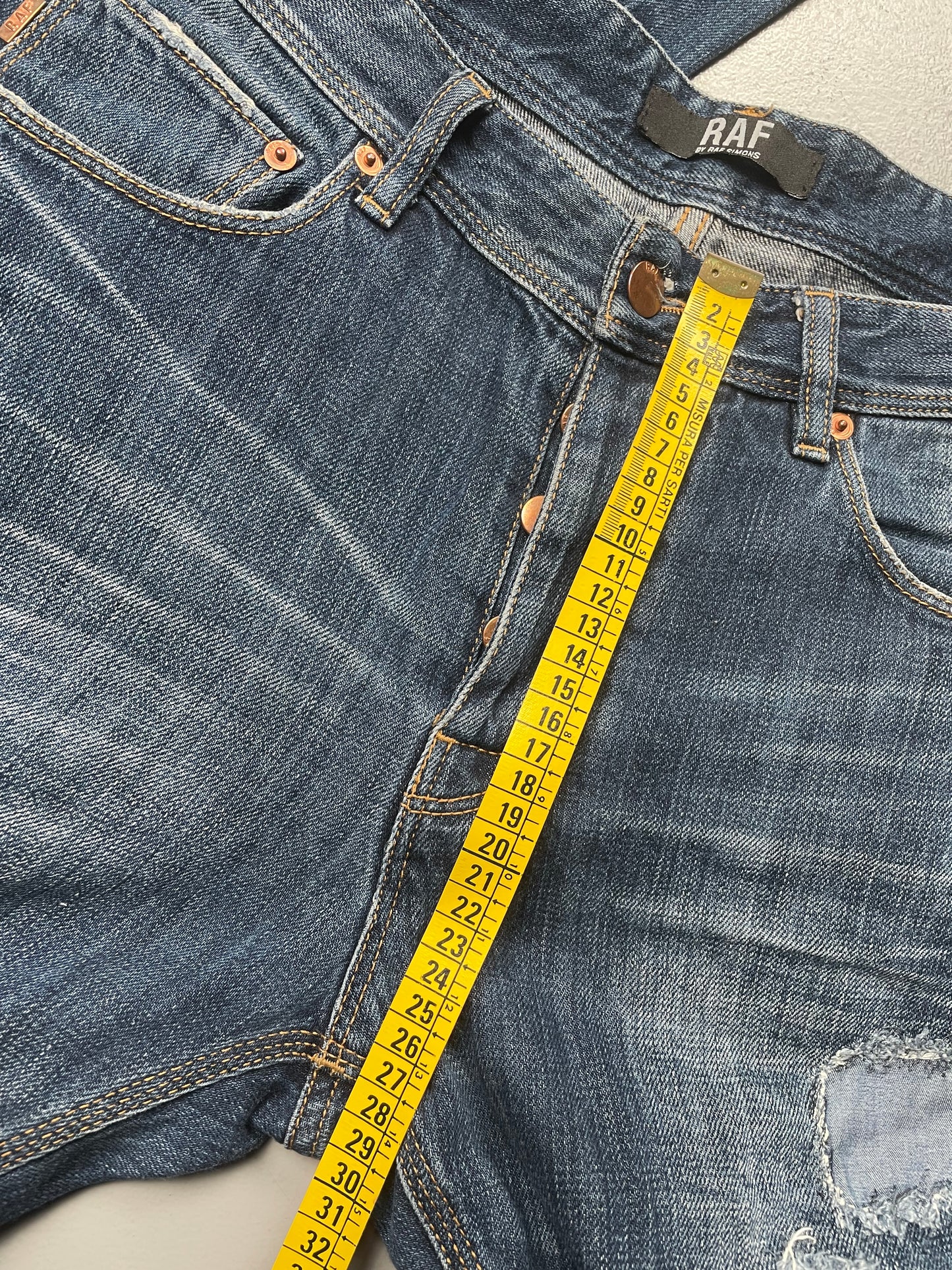 RAF by Raf Simons late 2000's ripped jeans - size 33