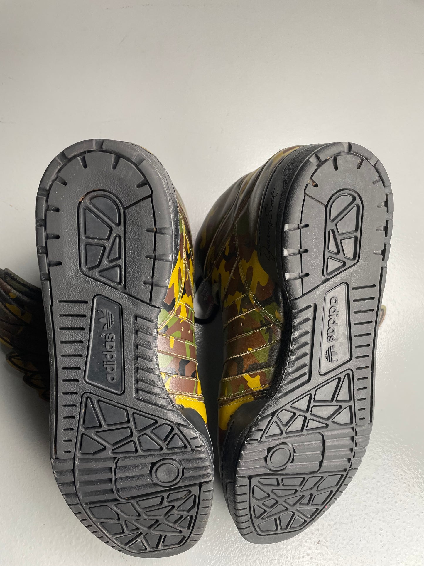 adidas Originals by Jeremy Scott A/W 2011 JS Wings Camo - size 45 1/3