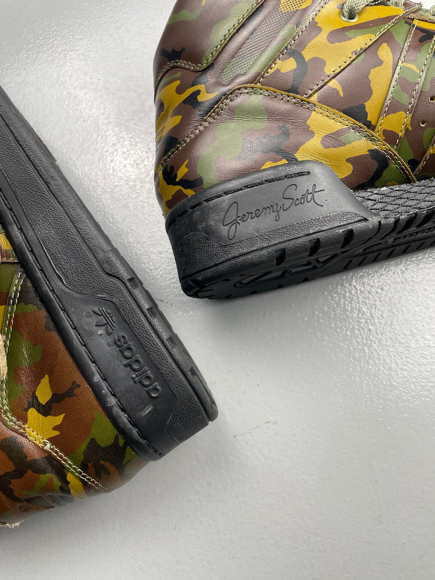 adidas Originals by Jeremy Scott A/W 2011 JS Wings Camo - size 45 1/3