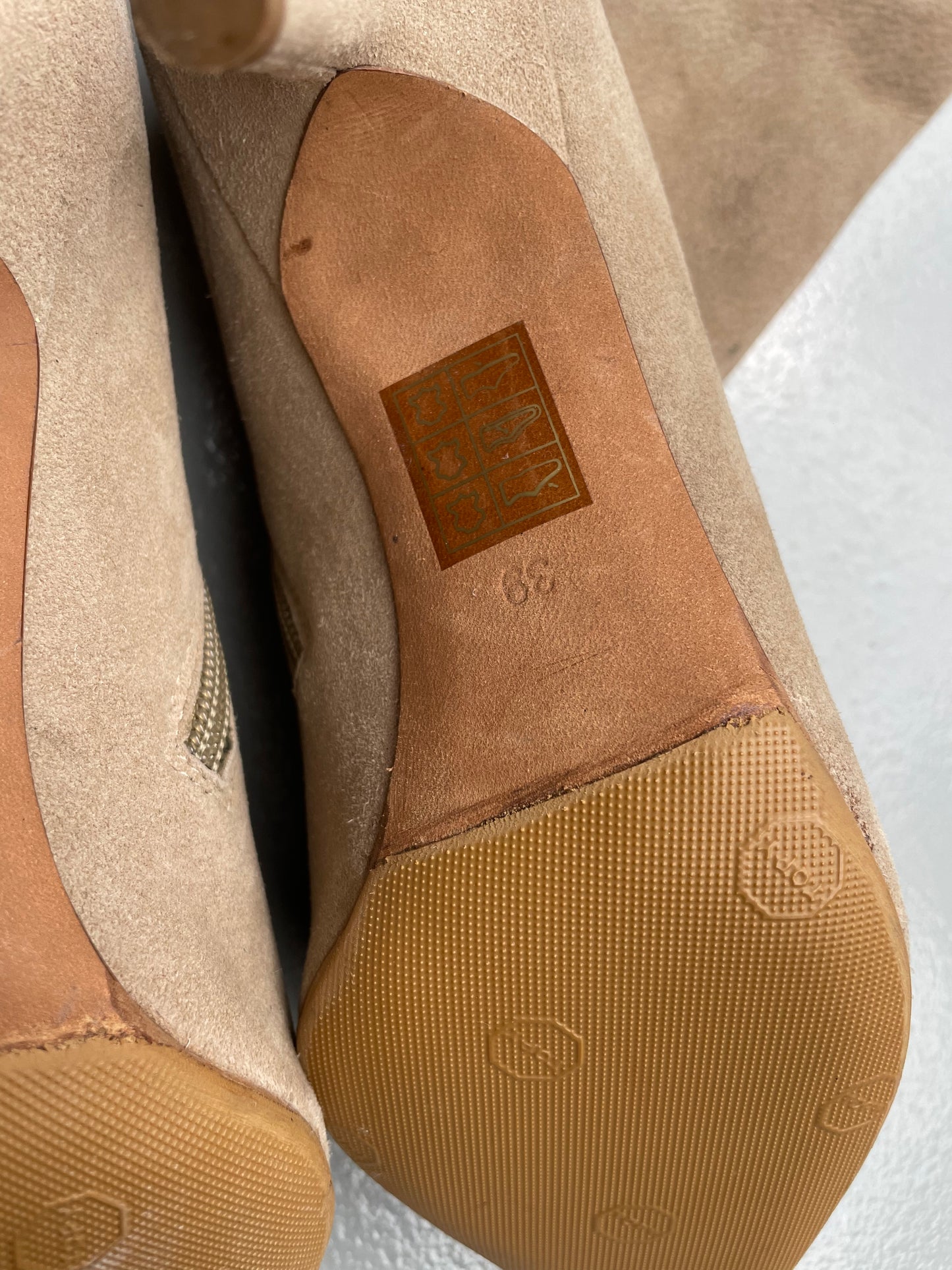 YEEZY Season 5 suede ankle boots - size 39