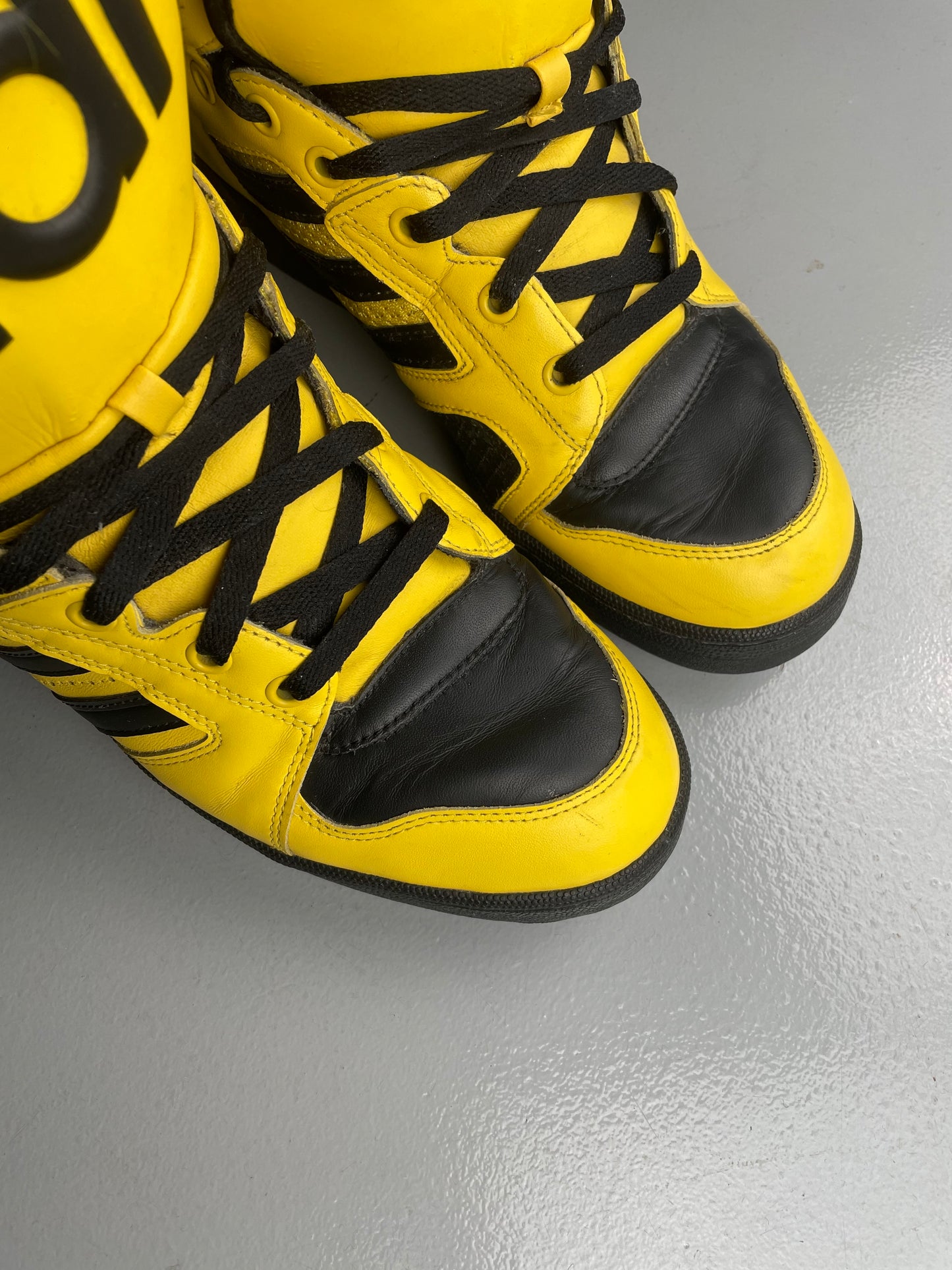 adidas Originals by Jeremy Scott S/S 2012 JS Instinct Hi (black/yellow) - size 45 1/3