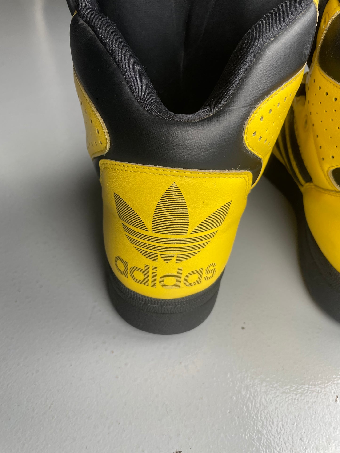 adidas Originals by Jeremy Scott S/S 2012 JS Instinct Hi (black/yellow) - size 45 1/3