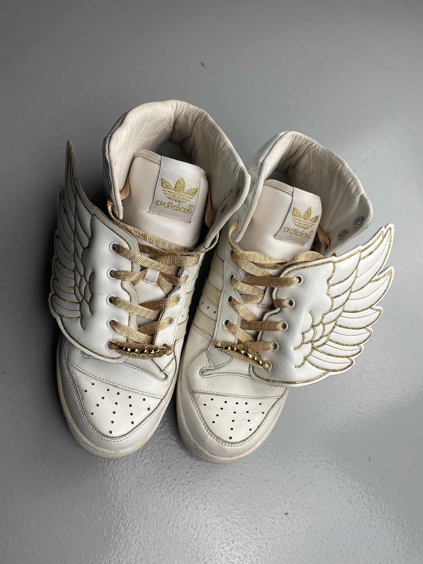 adidas Originals by Jeremy Scott S/S 2010 JS Wings (White/Gold) - size 43 1/3