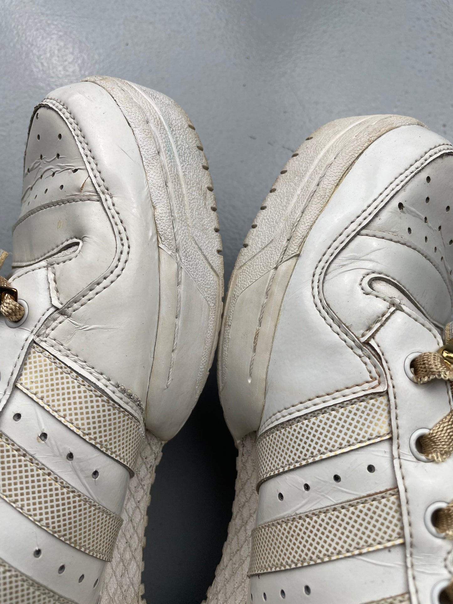 adidas Originals by Jeremy Scott S/S 2010 JS Wings (White/Gold) - size 43 1/3