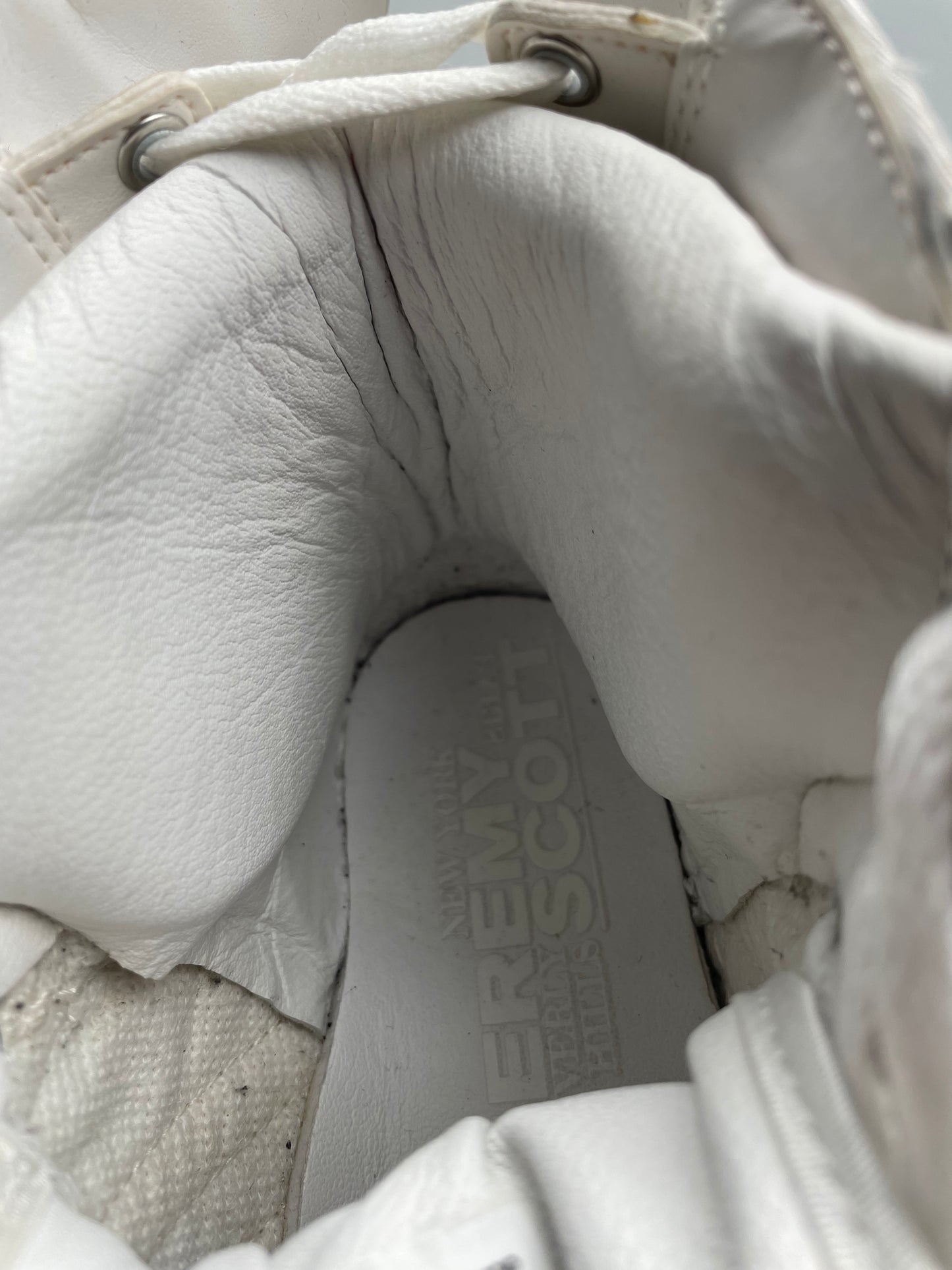 adidas Originals by Jeremy Scott X 2NE1 A/W 2011 JS Wings 2.0 "Satin" - size 39 1/3