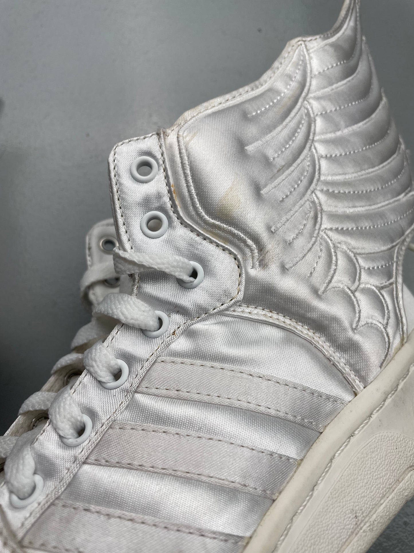 adidas Originals by Jeremy Scott X 2NE1 A/W 2011 JS Wings 2.0 "Satin" - size 39 1/3