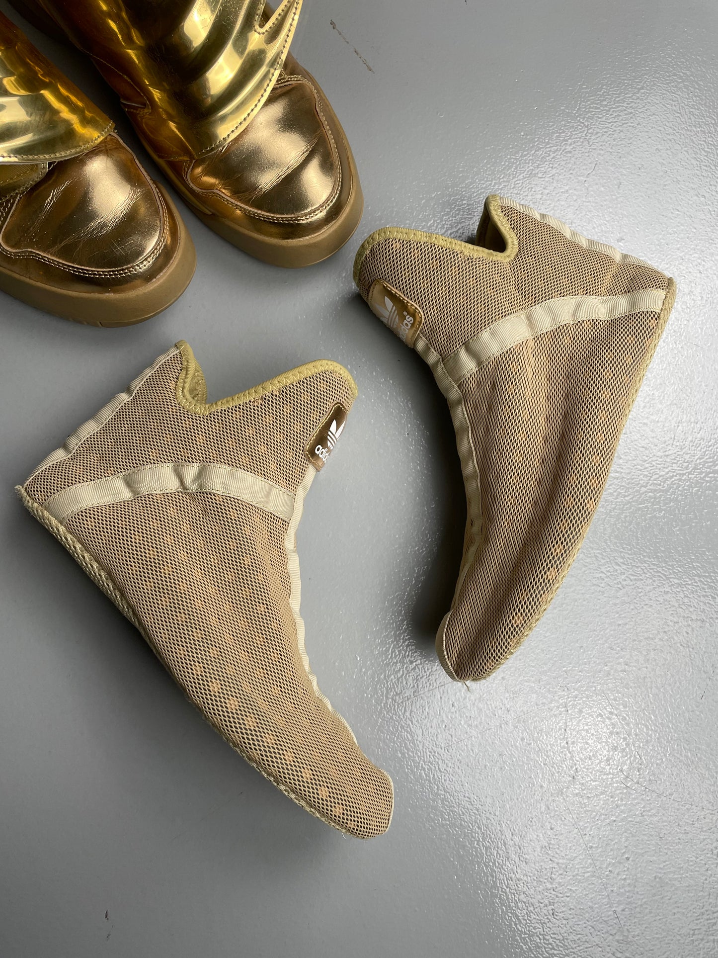 adidas Originals by Jeremy Scott S/S 2015 JS Wings 3.0 (Gold) - size 40