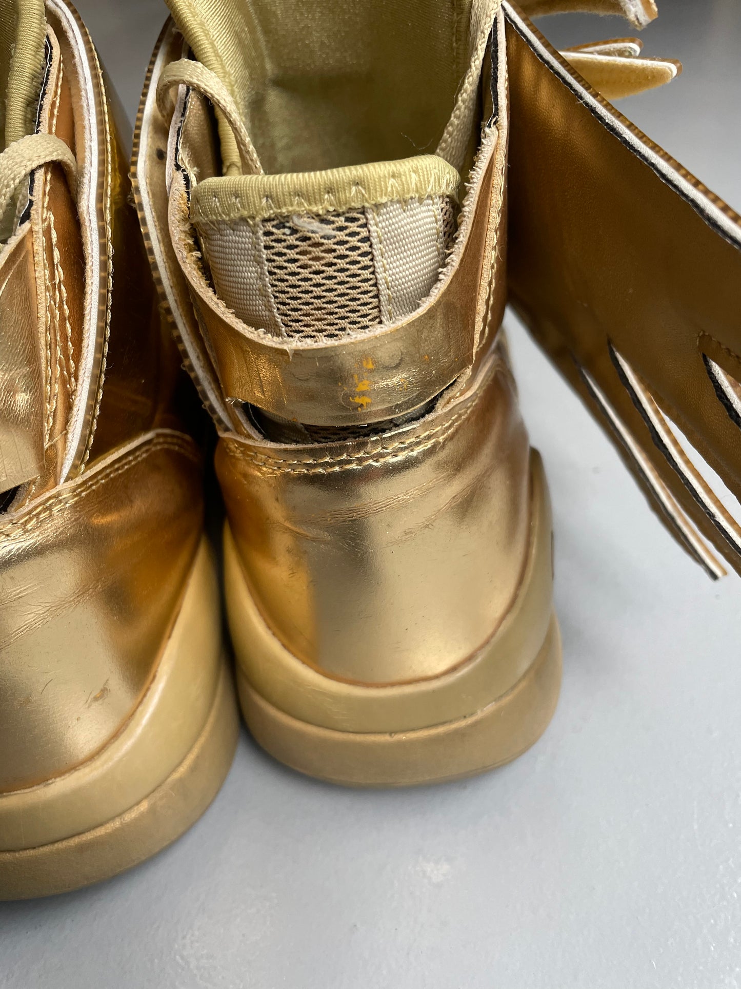 adidas Originals by Jeremy Scott S/S 2015 JS Wings 3.0 (Gold) - size 40