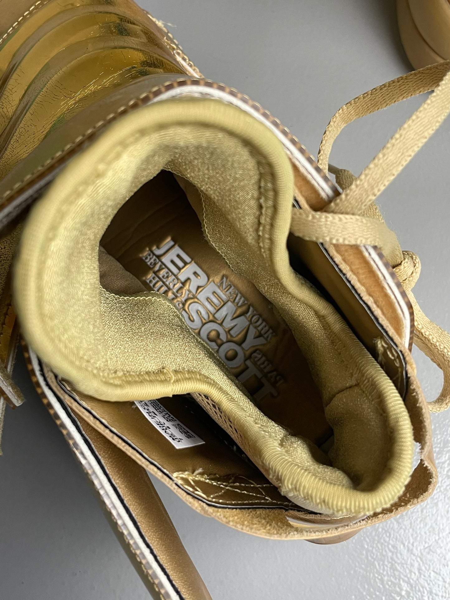 adidas Originals by Jeremy Scott S/S 2015 JS Wings 3.0 (Gold) - size 40