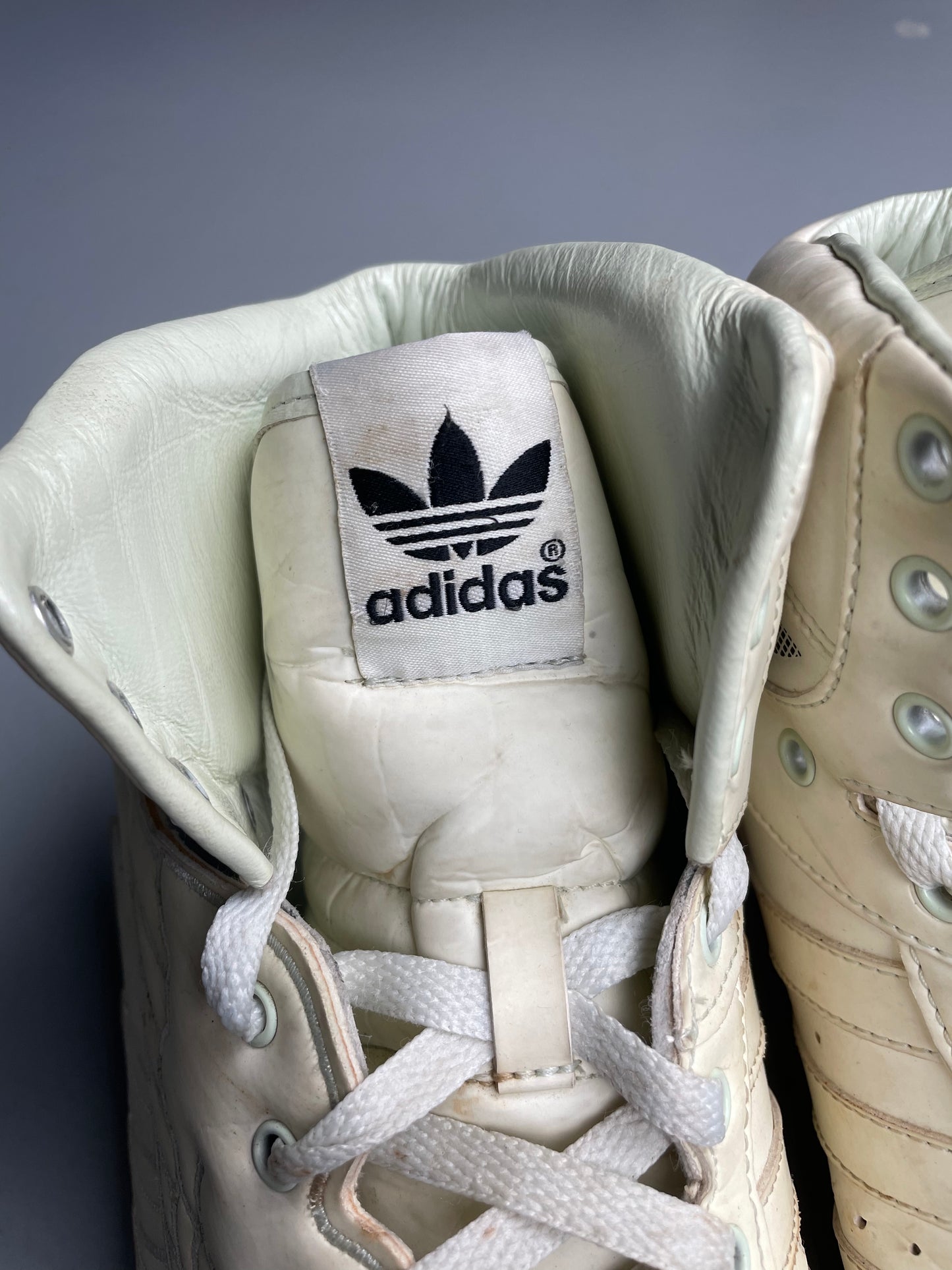 adidas Originals by Jeremy Scott S/S 2011 JS Wings Glow In The Dark - size 44