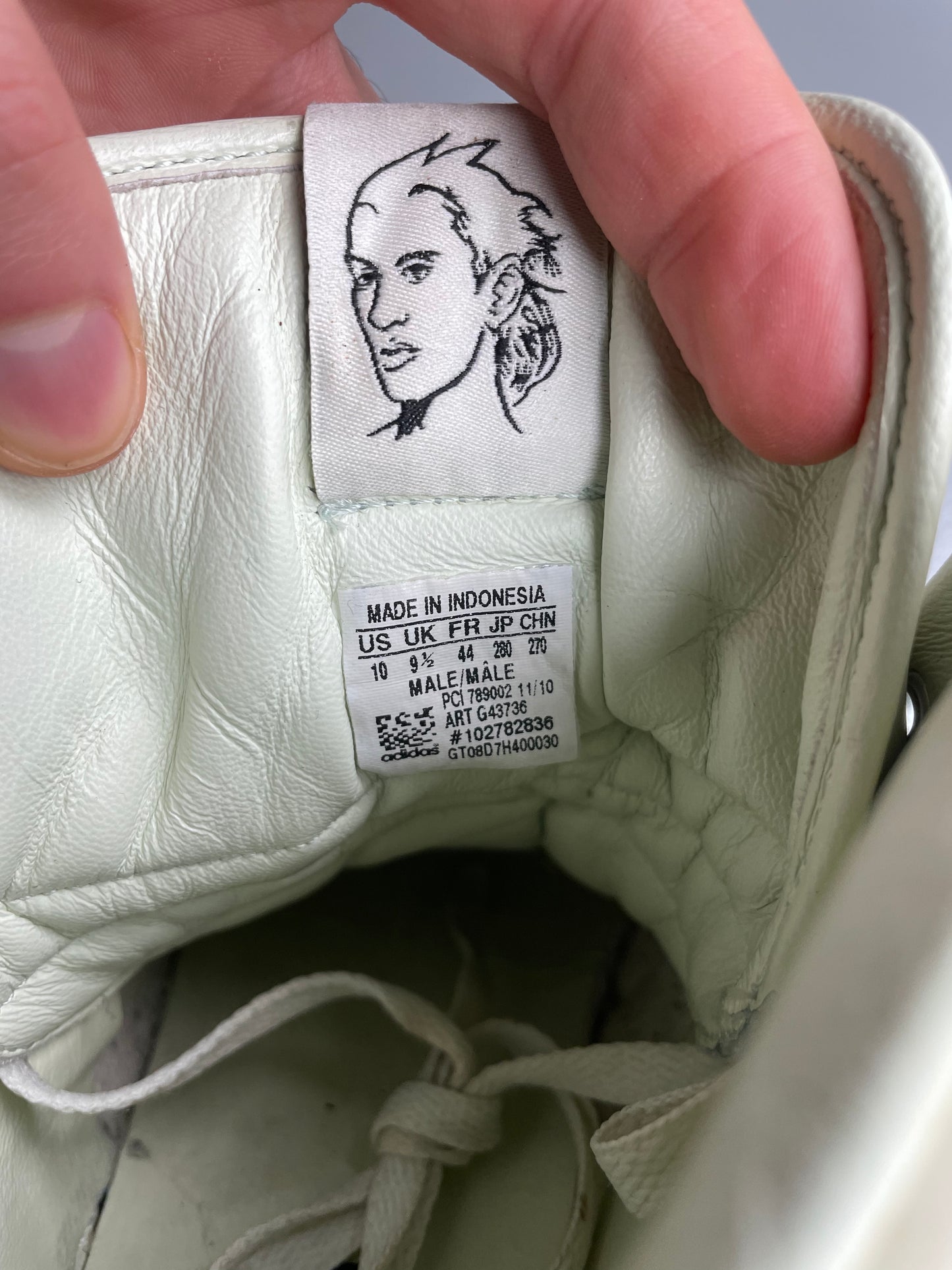 adidas Originals by Jeremy Scott S/S 2011 JS Wings Glow In The Dark - size 44