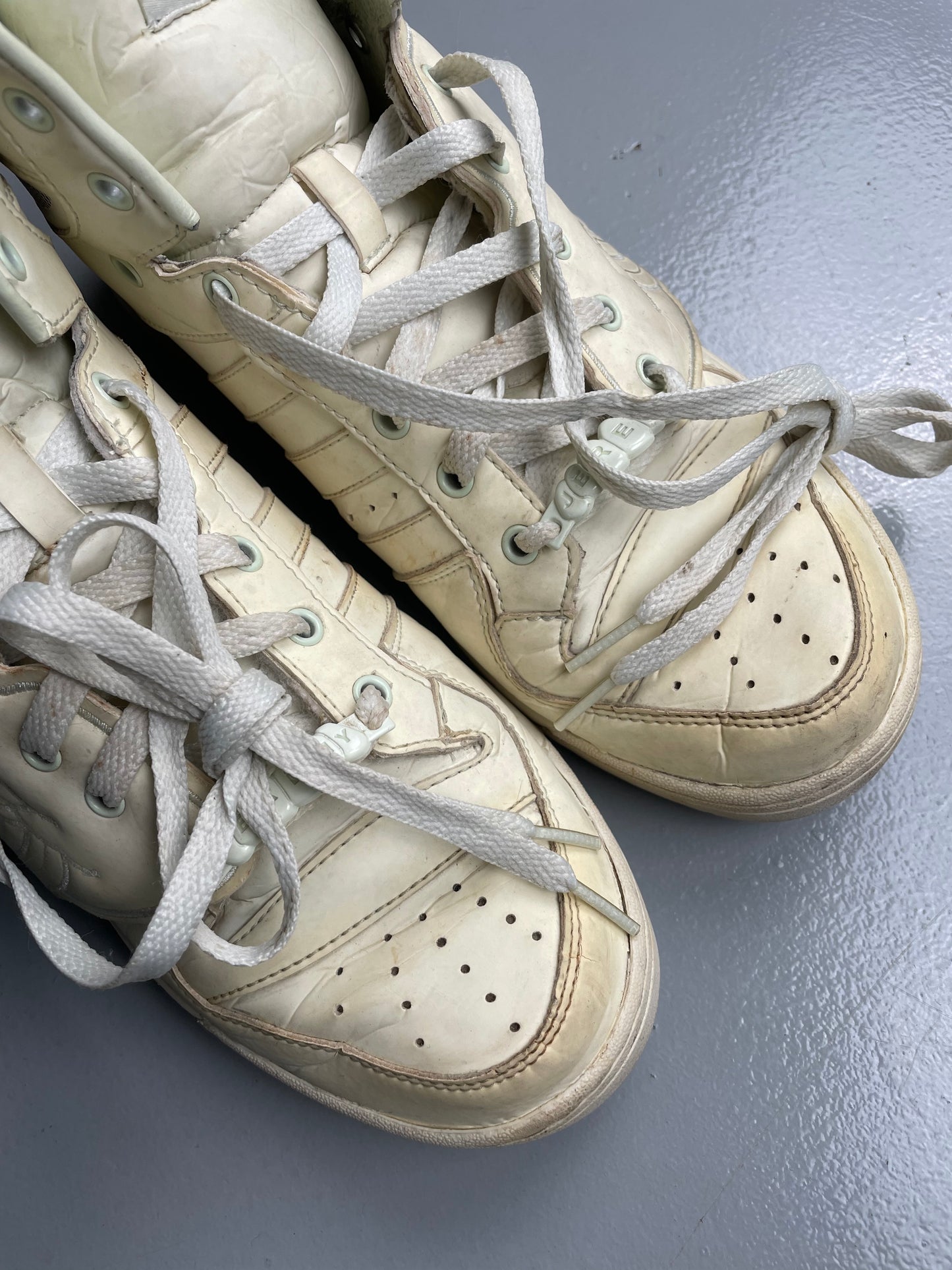 adidas Originals by Jeremy Scott S/S 2011 JS Wings Glow In The Dark - size 44