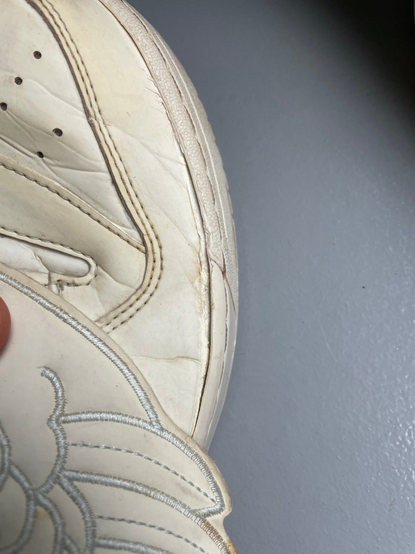 adidas Originals by Jeremy Scott S/S 2011 JS Wings Glow In The Dark - size 44