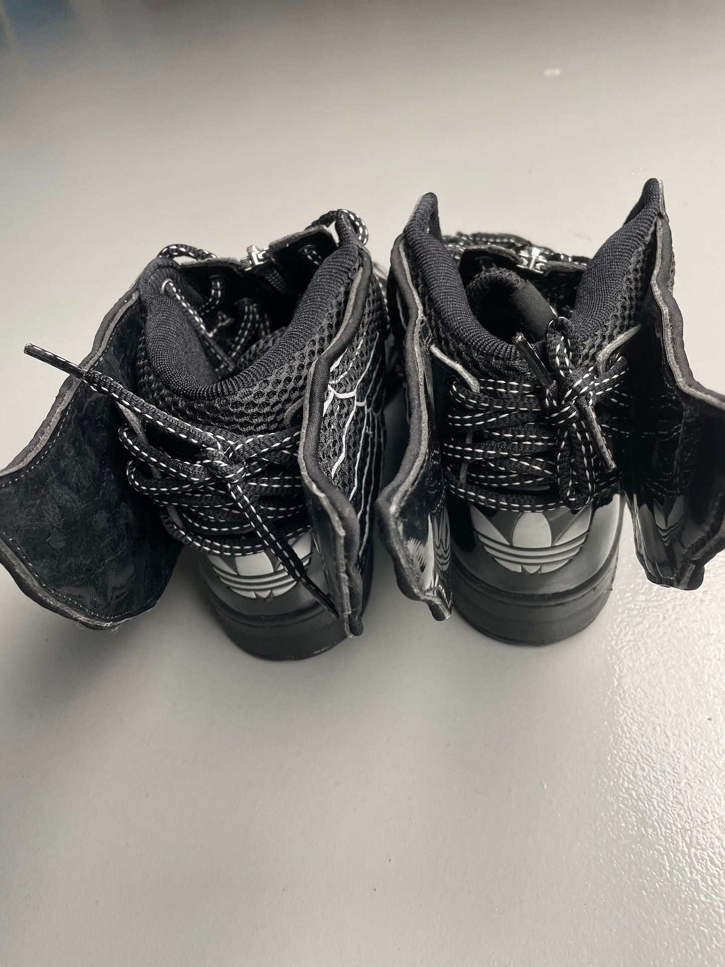 adidas Originals by Jeremy Scott A/W 2015 JS Wings 2.0 Mesh (black) - size 44