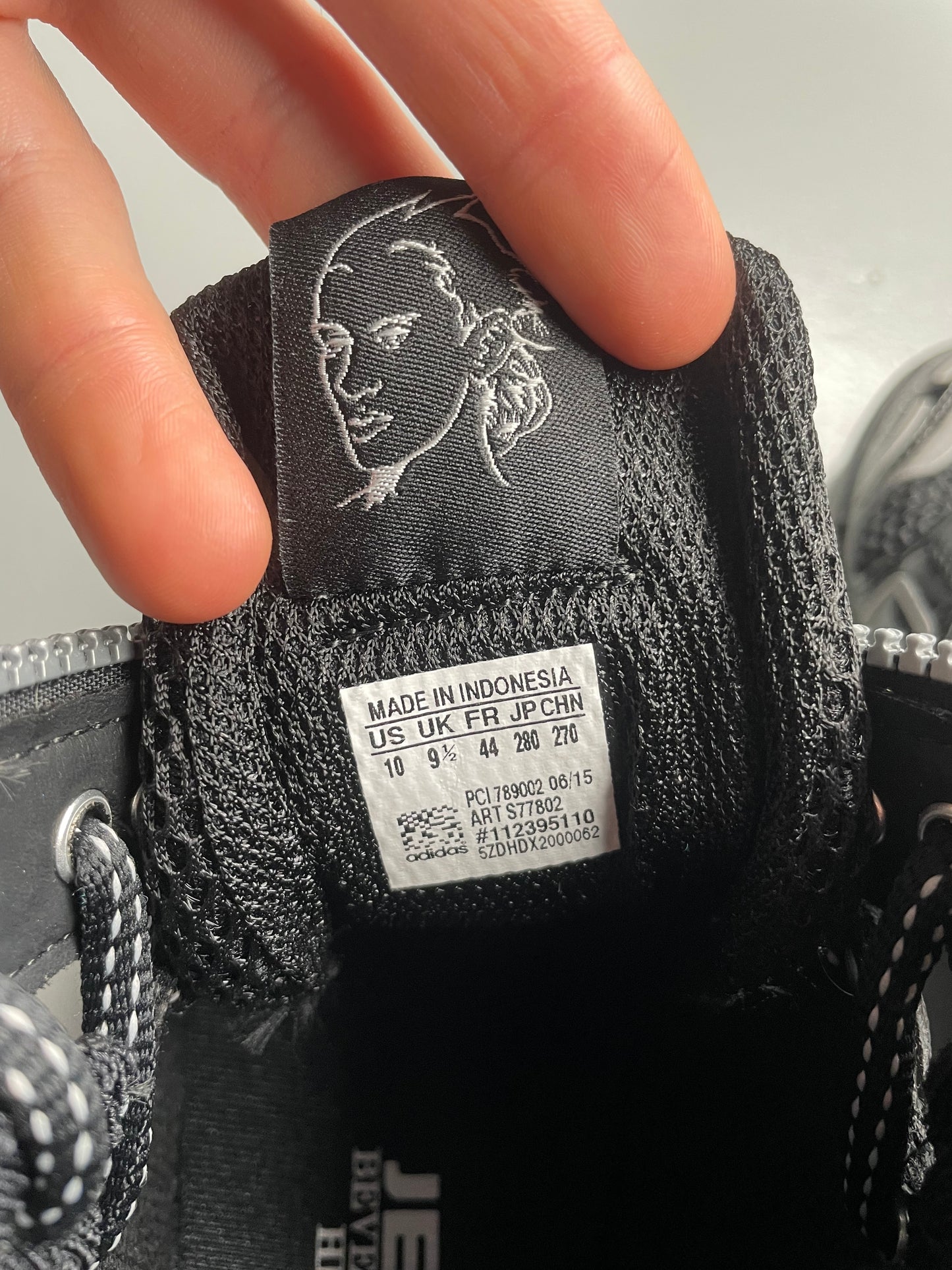 adidas Originals by Jeremy Scott A/W 2015 JS Wings 2.0 Mesh (black) - size 44