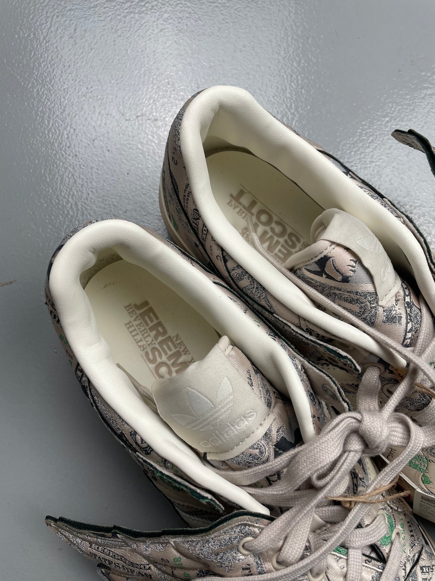 2021 sample adidas Originals by Jeremy Scott JS Forum Money Lo - size 45 1/3