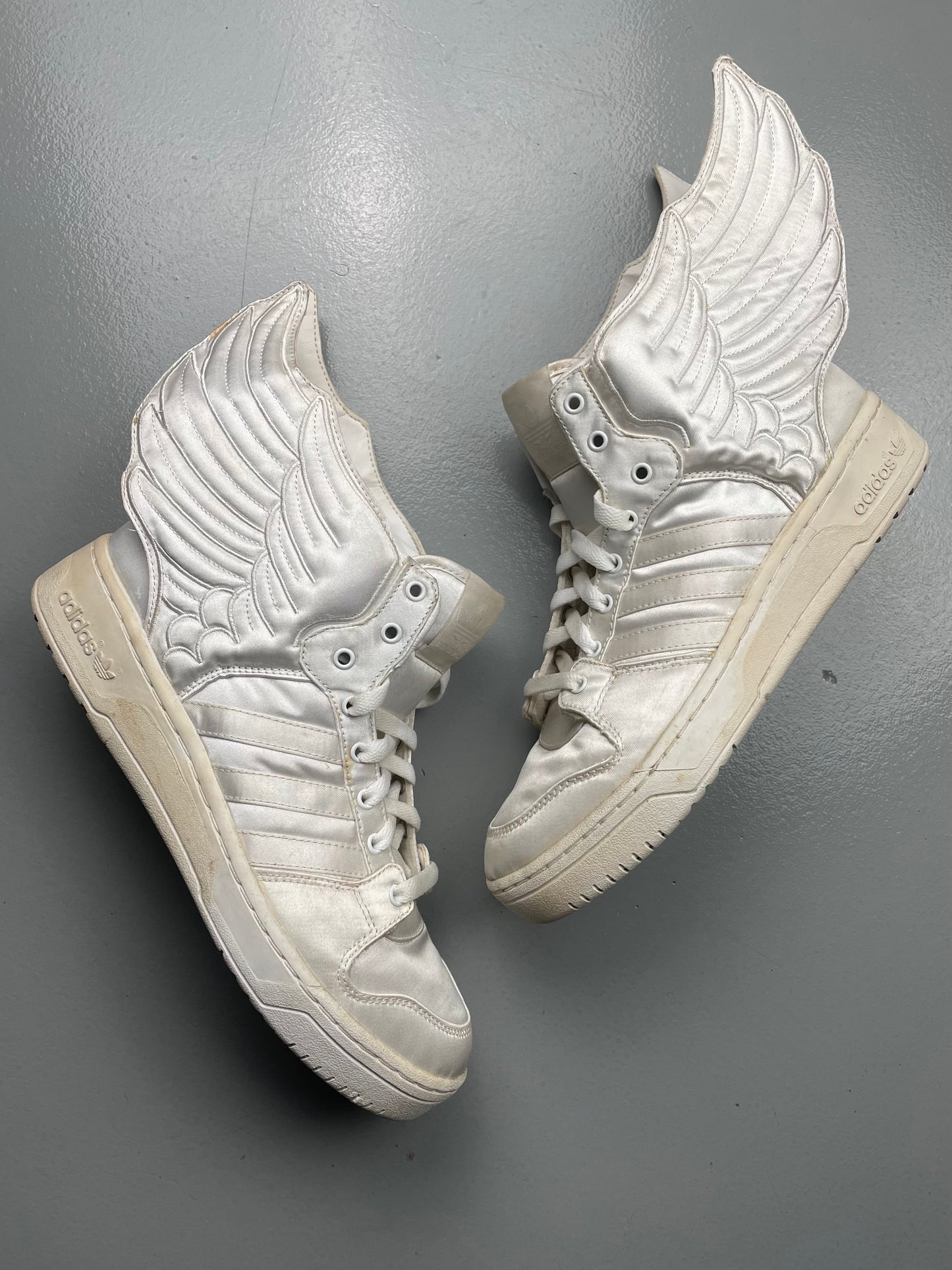 adidas Originals by Jeremy Scott X 2NE1 - A/W 2011 - JS Wings 2.0 "Satin" - size 42