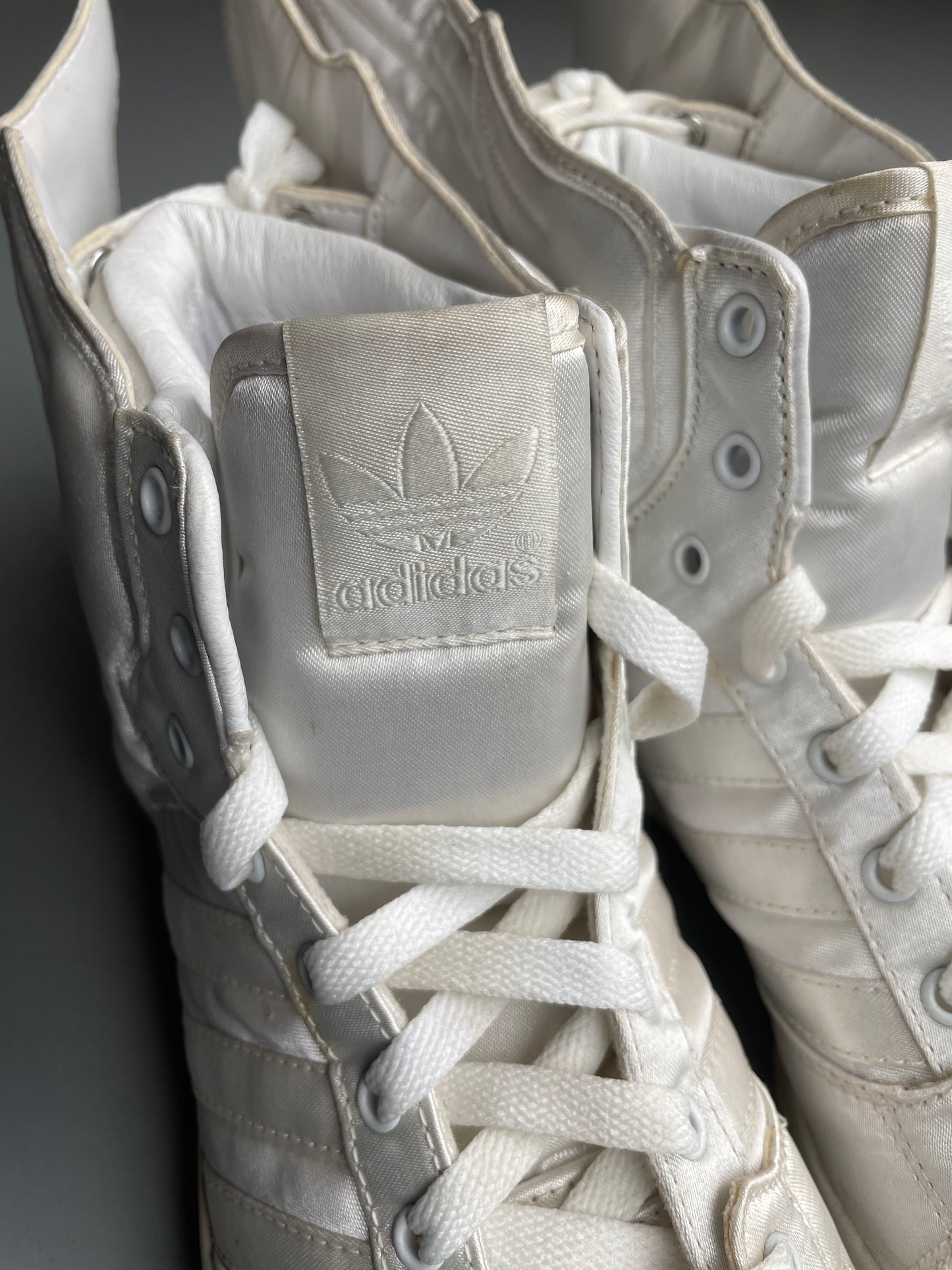 adidas Originals by Jeremy Scott X 2NE1 - A/W 2011 - JS Wings 2.0 "Satin" - size 42