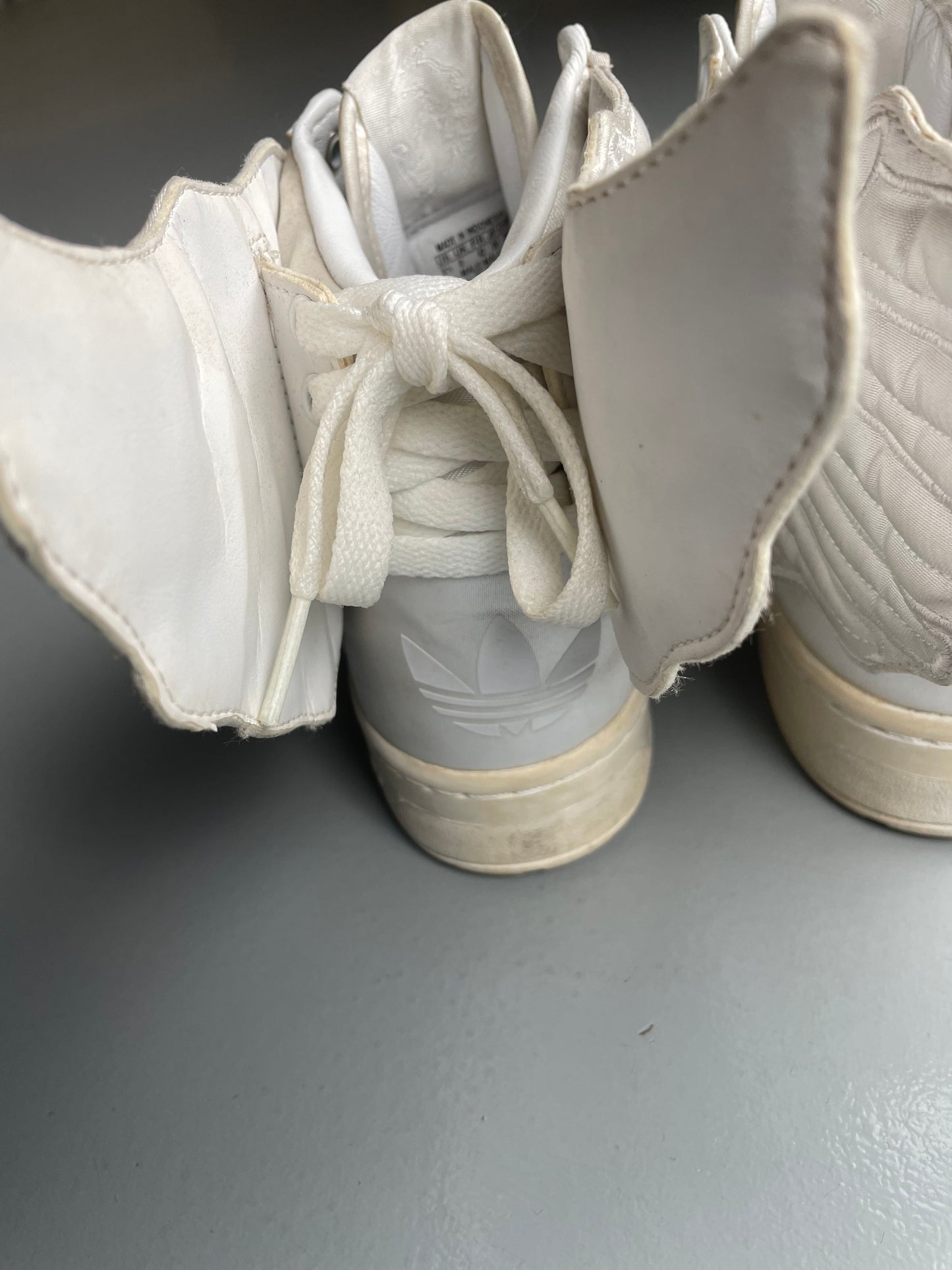 adidas Originals by Jeremy Scott X 2NE1 - A/W 2011 - JS Wings 2.0 "Satin" - size 42